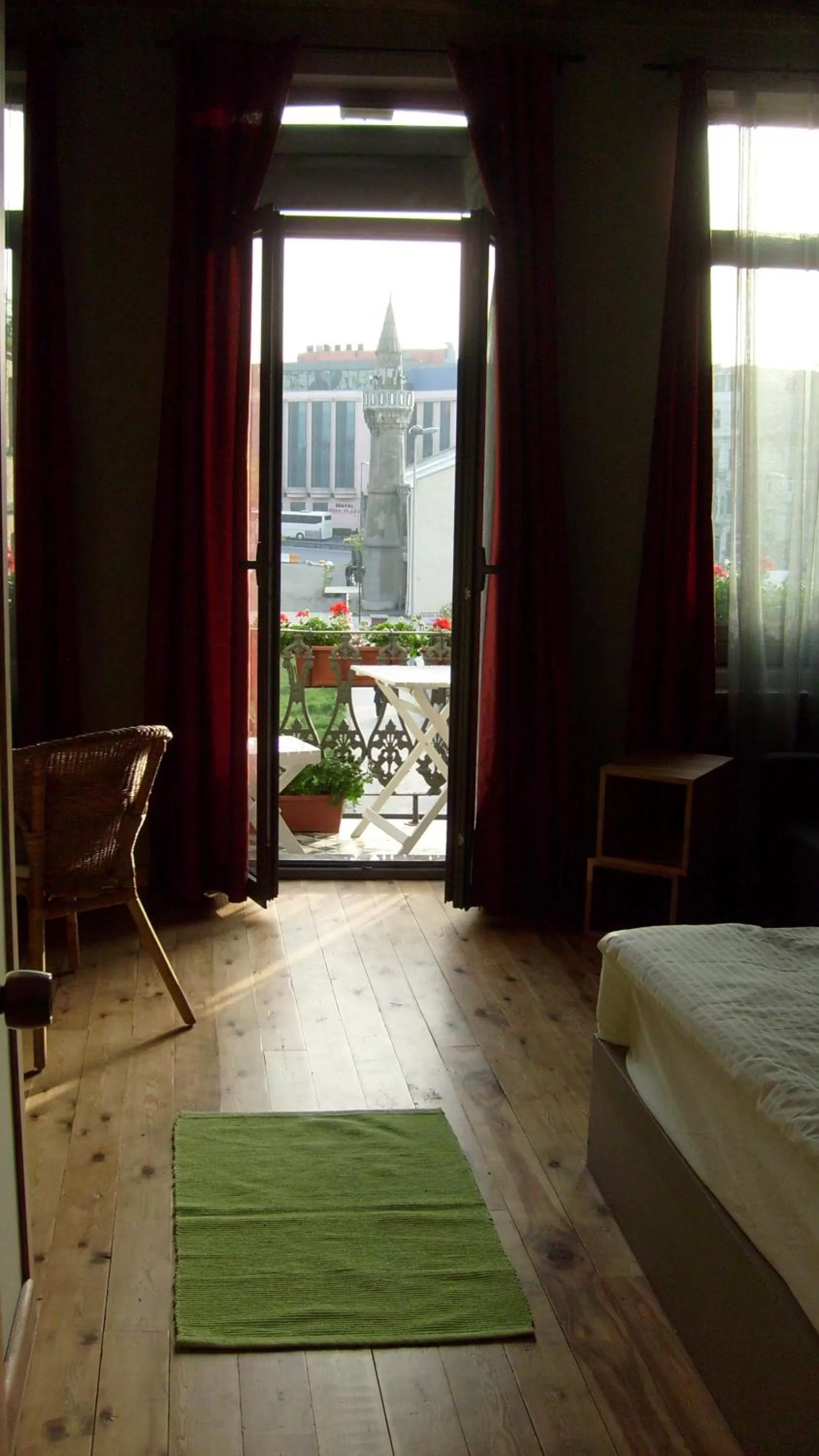 Balcony/Terrace, Bed in Peradays