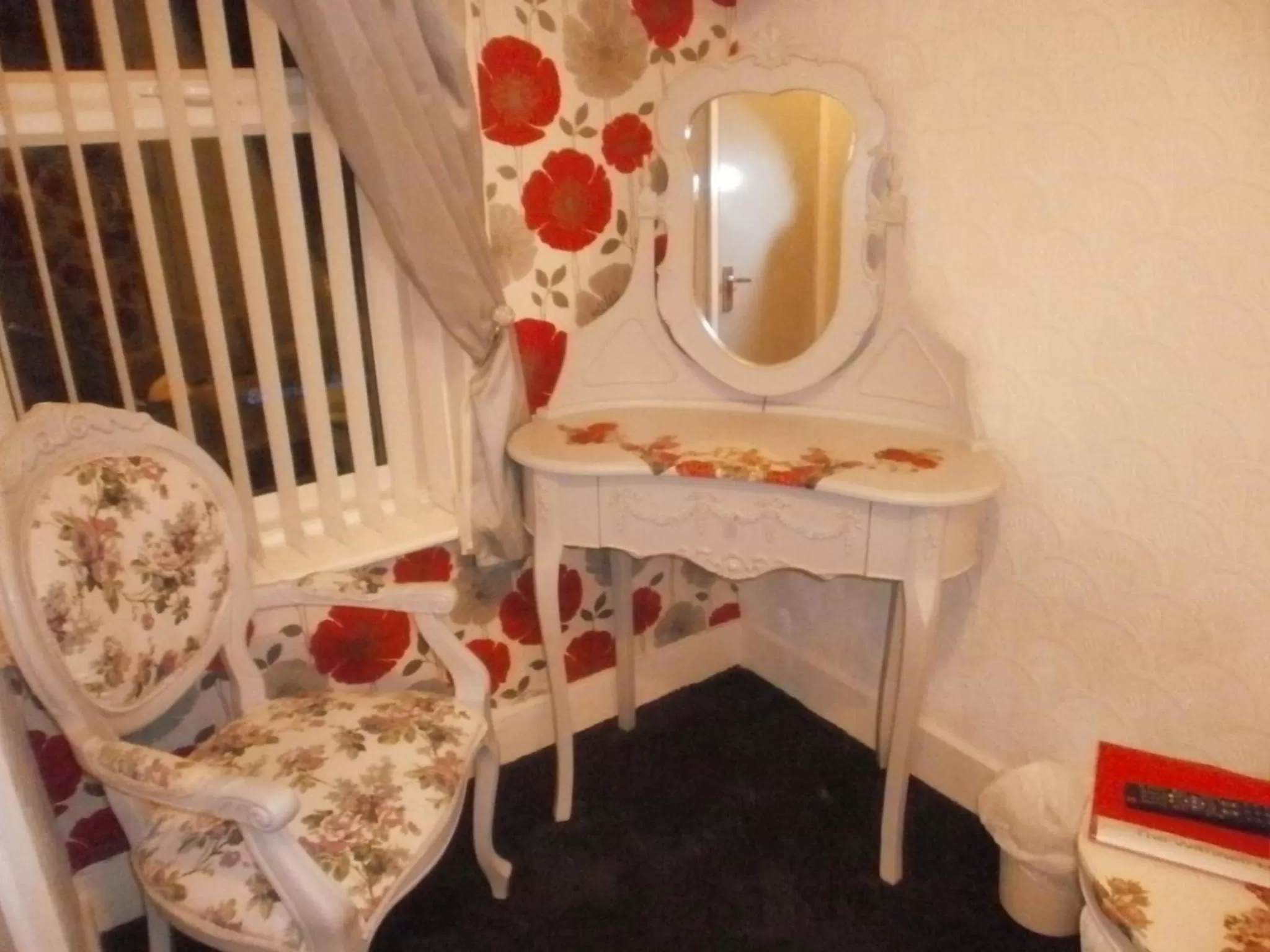 Seating area, Bed in The Withnell Hotel