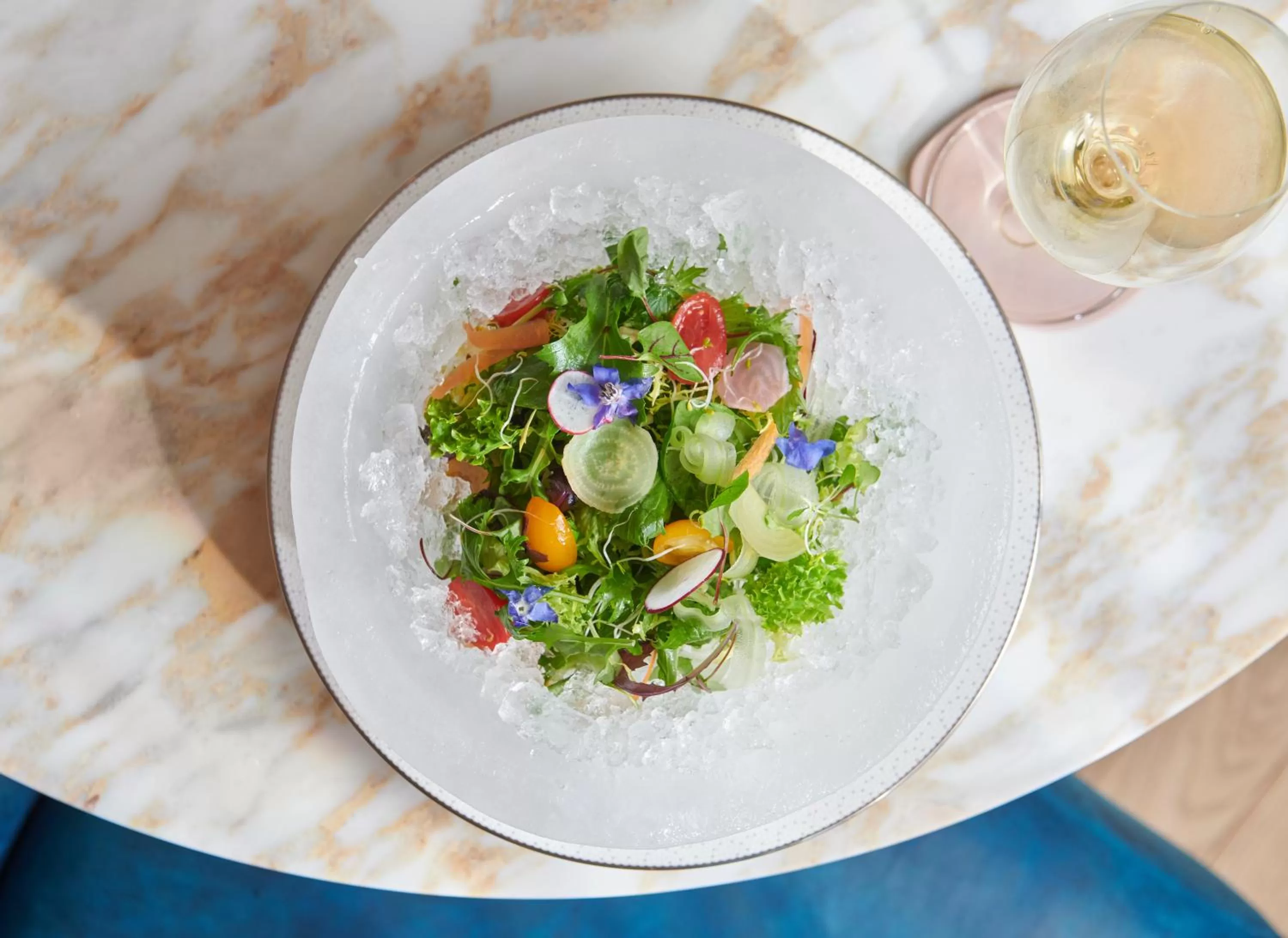 Restaurant/places to eat in Jumeirah Carlton Tower London