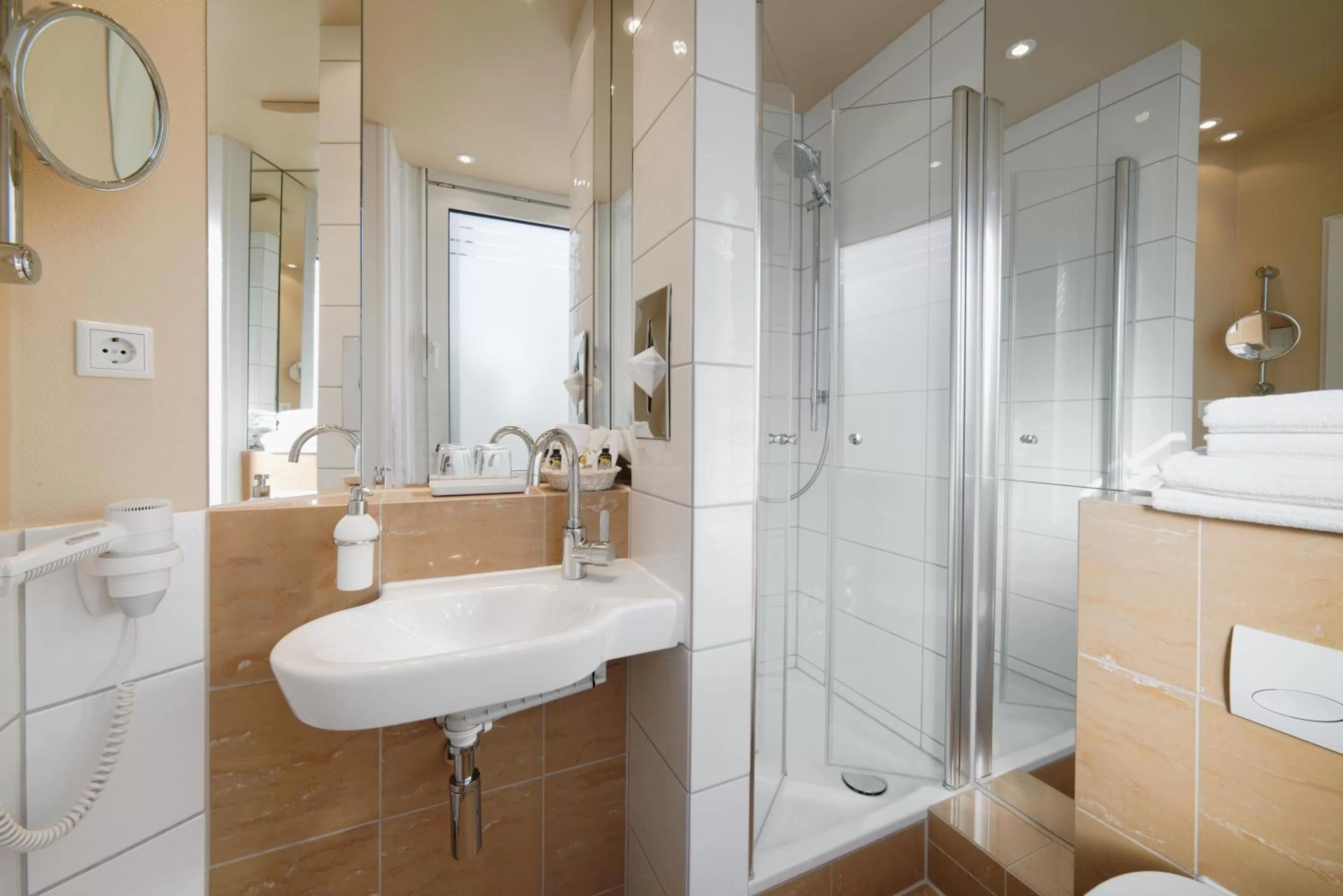 Bathroom in Hotel City House