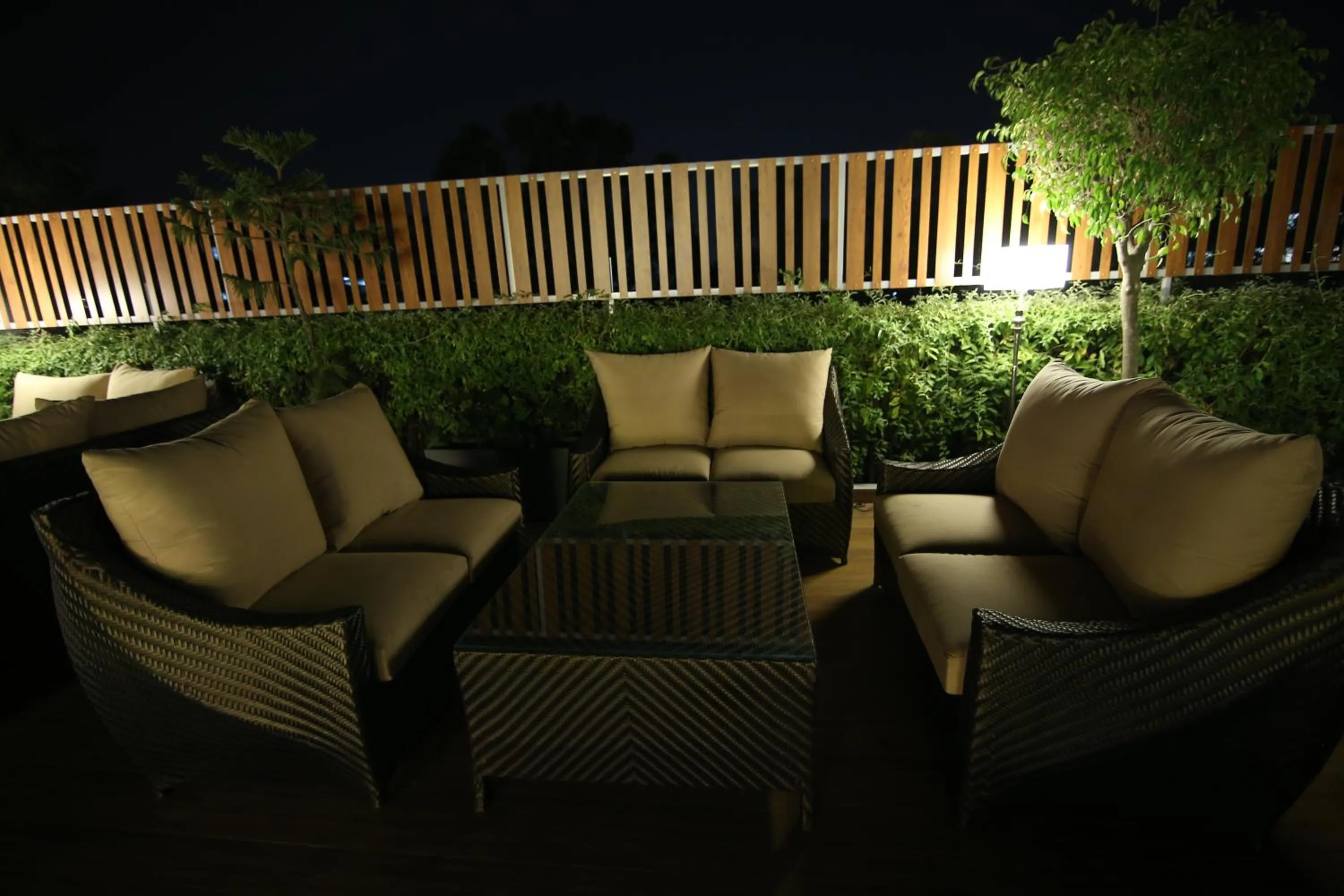 Restaurant/places to eat in Hotel City Heart Premium