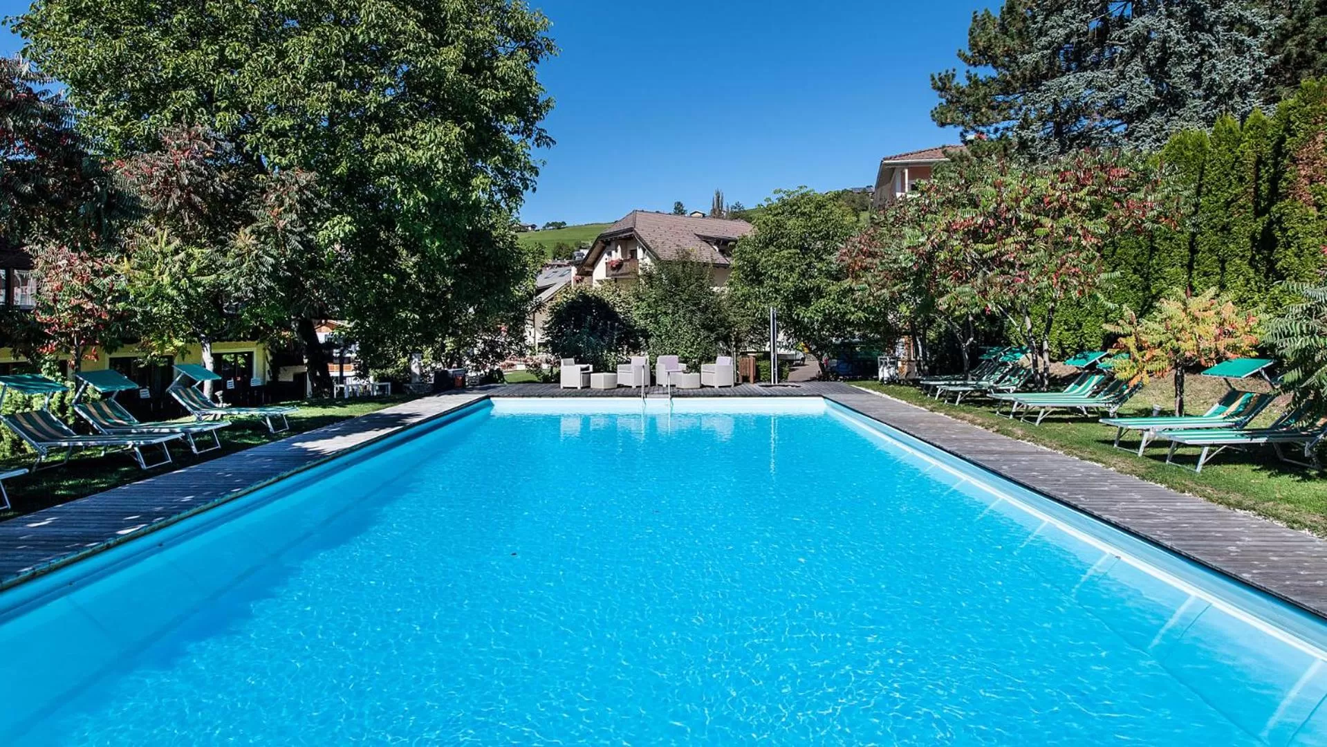 Swimming pool in Activehotel Diana