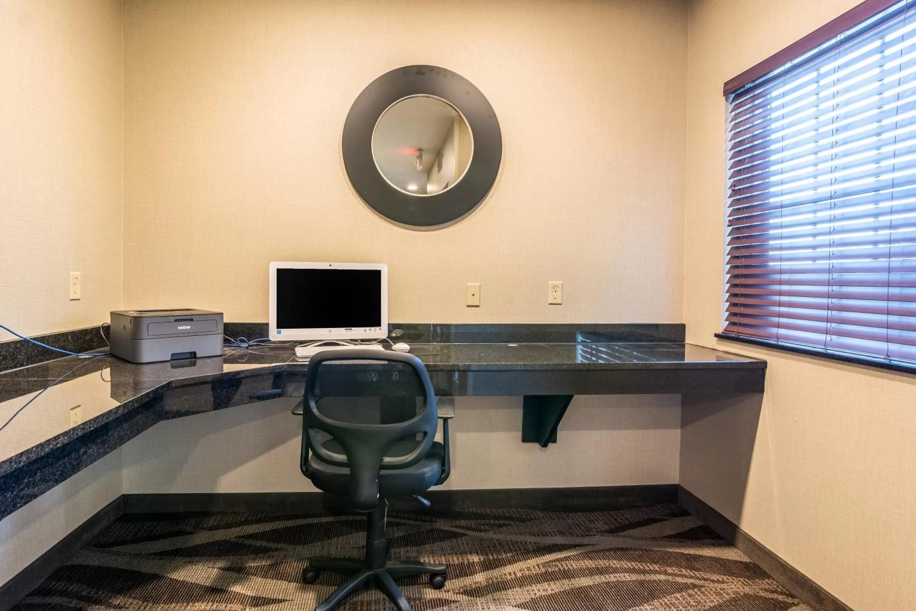 Business facilities in Cobblestone Hotel & Suites - Torrington