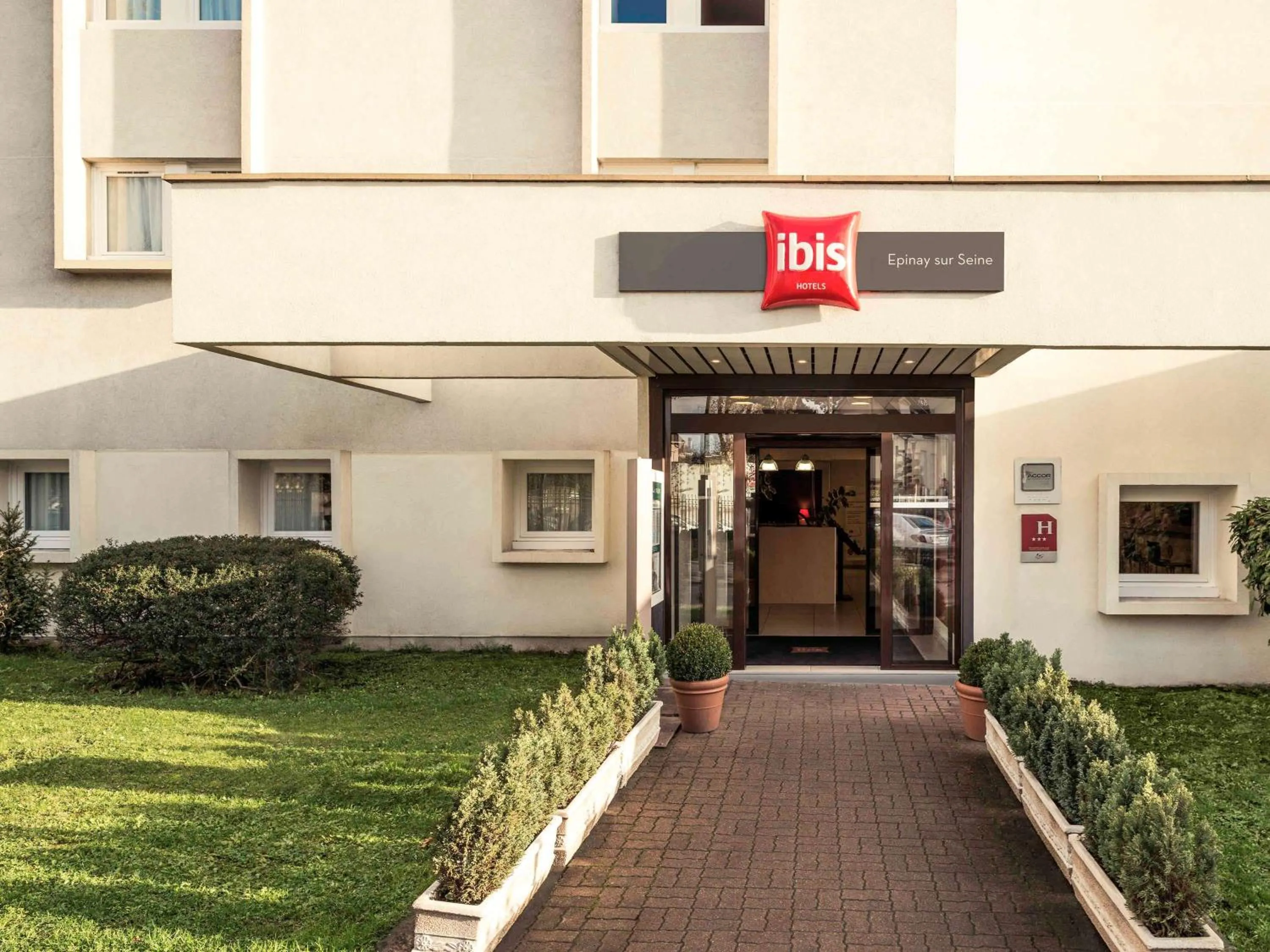 Property building in ibis Epinay sur Seine - Gennevilliers