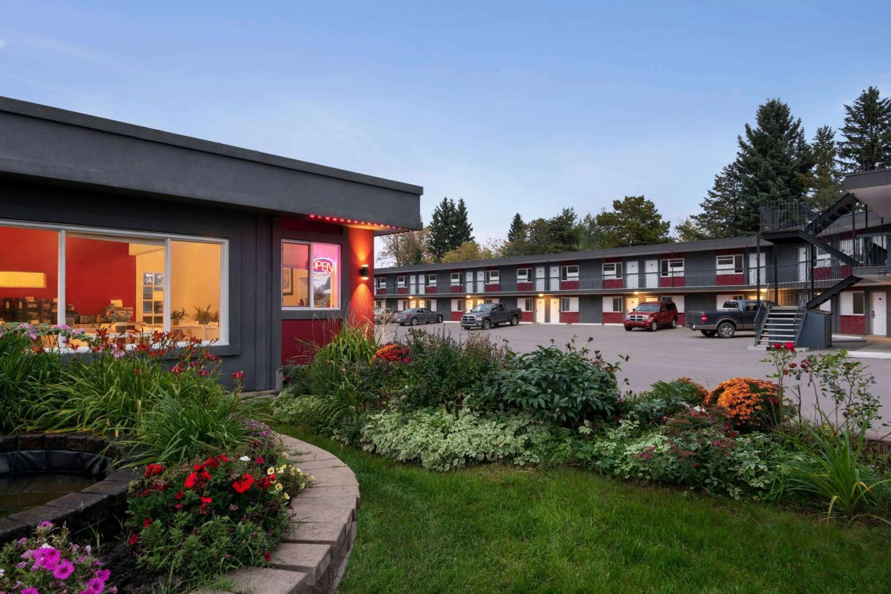 Property building in Thriftlodge Edmonton