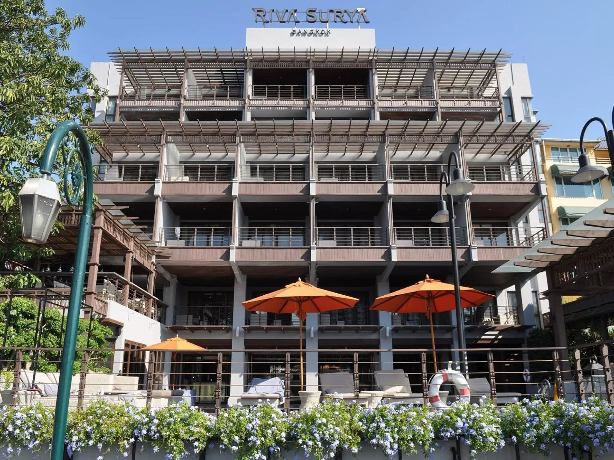 Facade/entrance in Riva Surya Bangkok