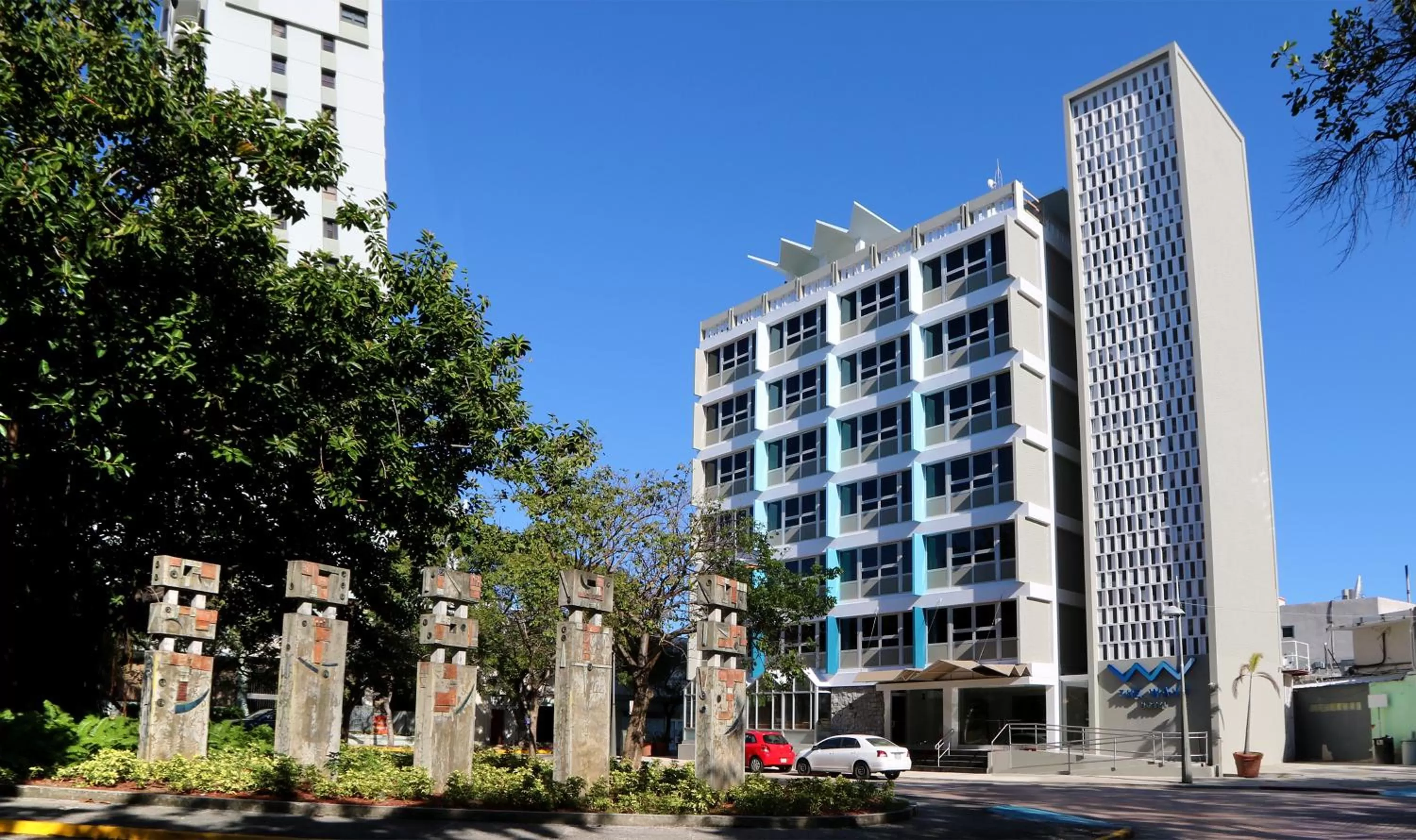 Facade/entrance in The Wave Hotel Condado