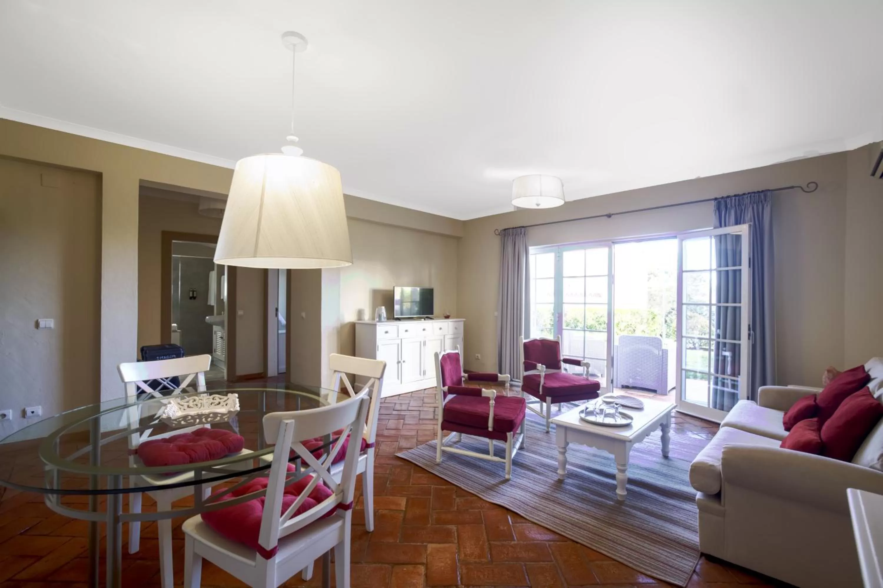 Seating area in Cegonha Country Club