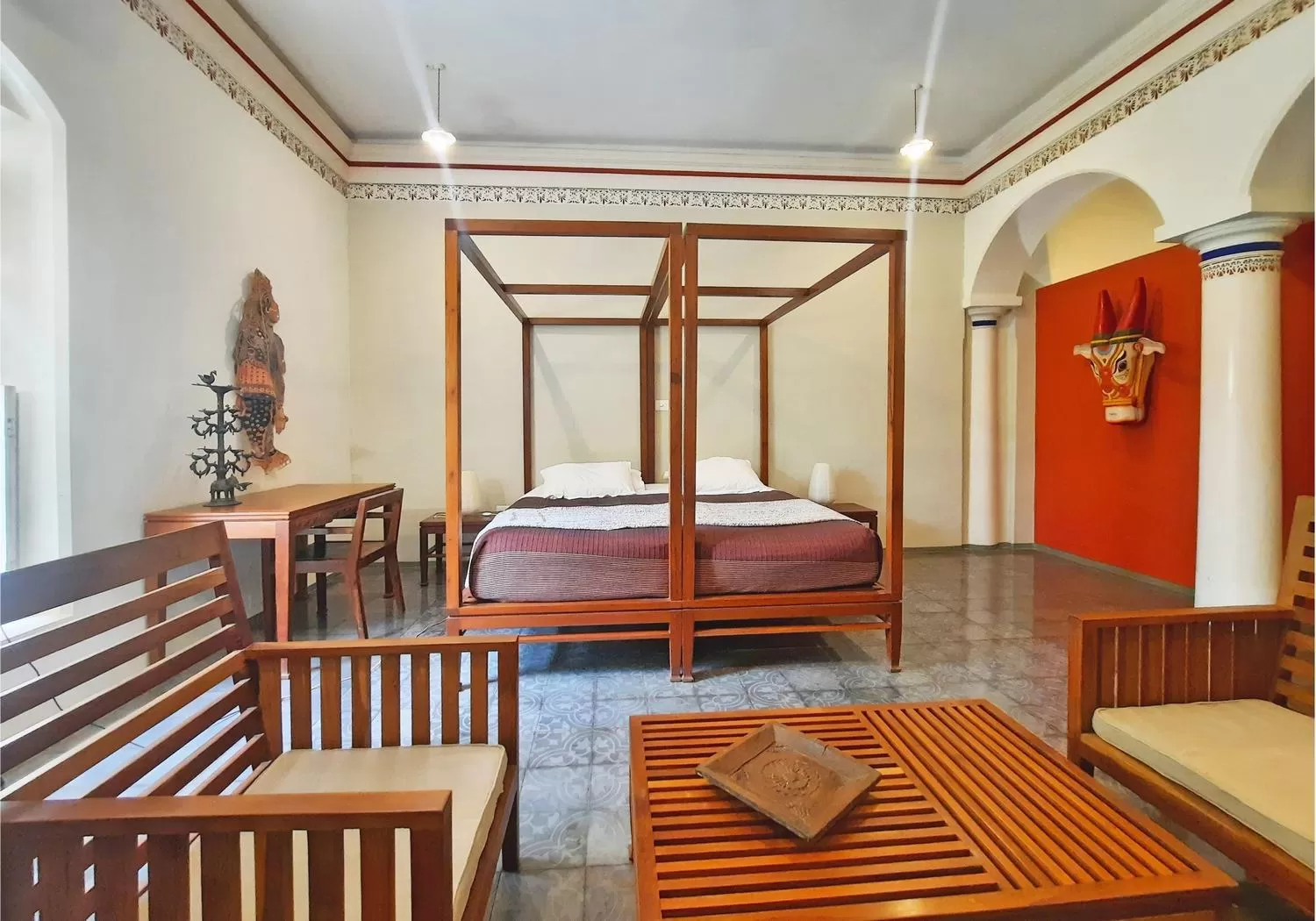 Photo of the whole room, Bed in Saratha Vilas Chettinad