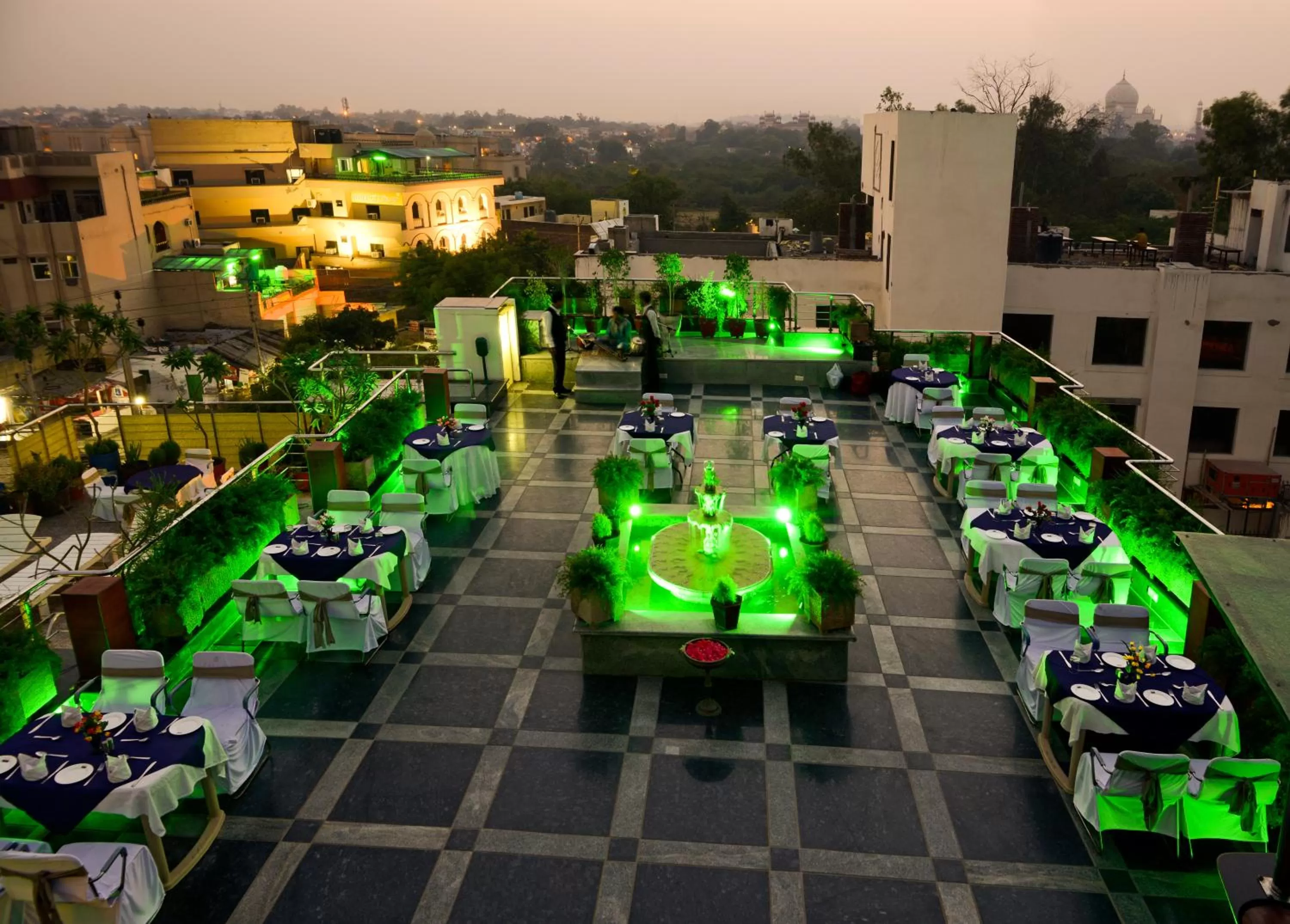 Restaurant/places to eat in Hotel Taj Resorts