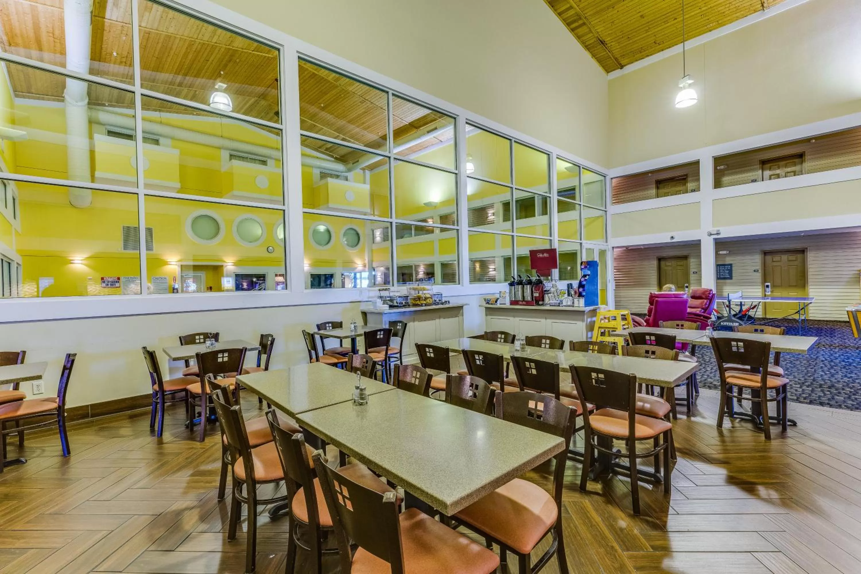 Breakfast in Best Western Lakewinds