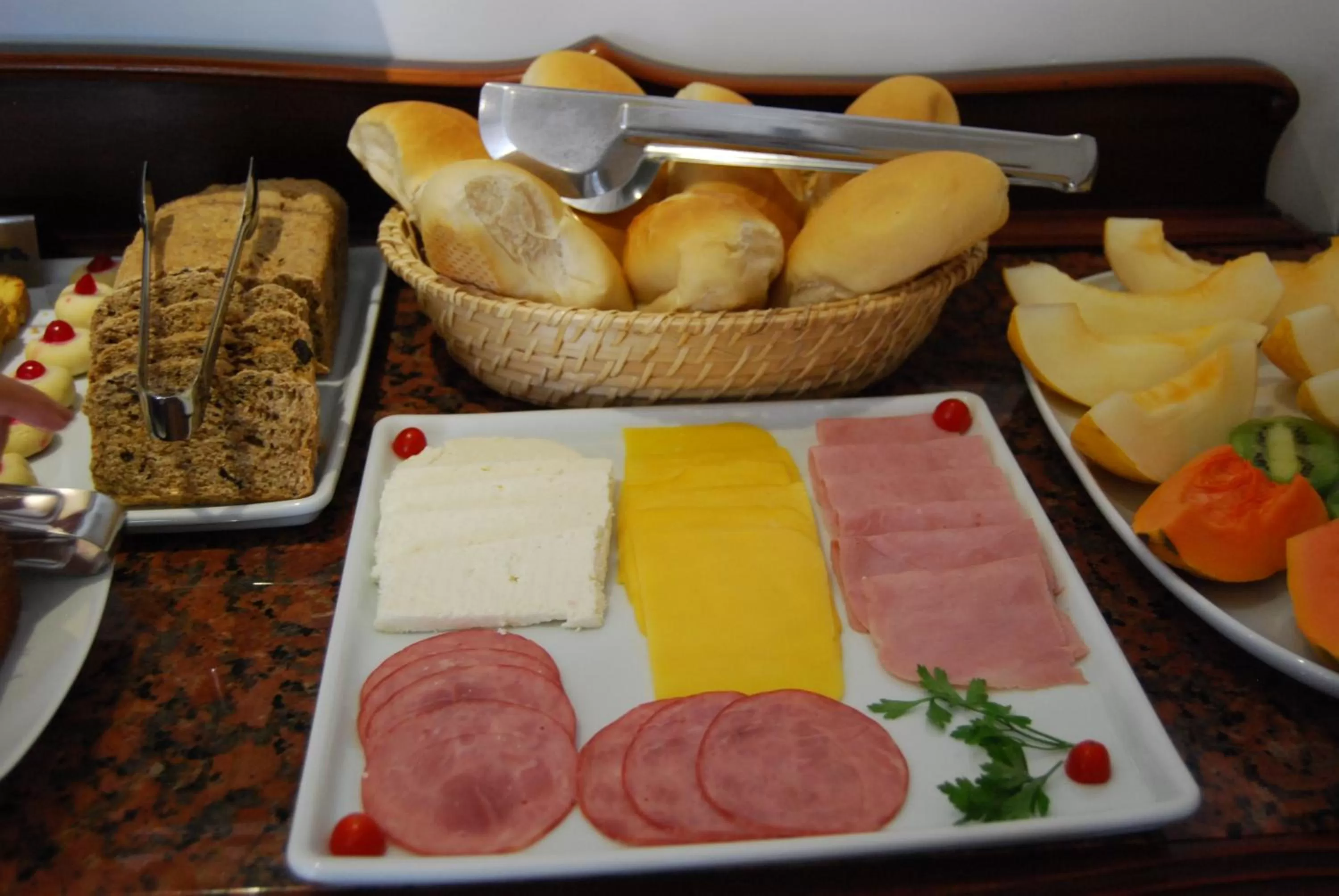 Buffet breakfast in Pousada Bahia Pelô