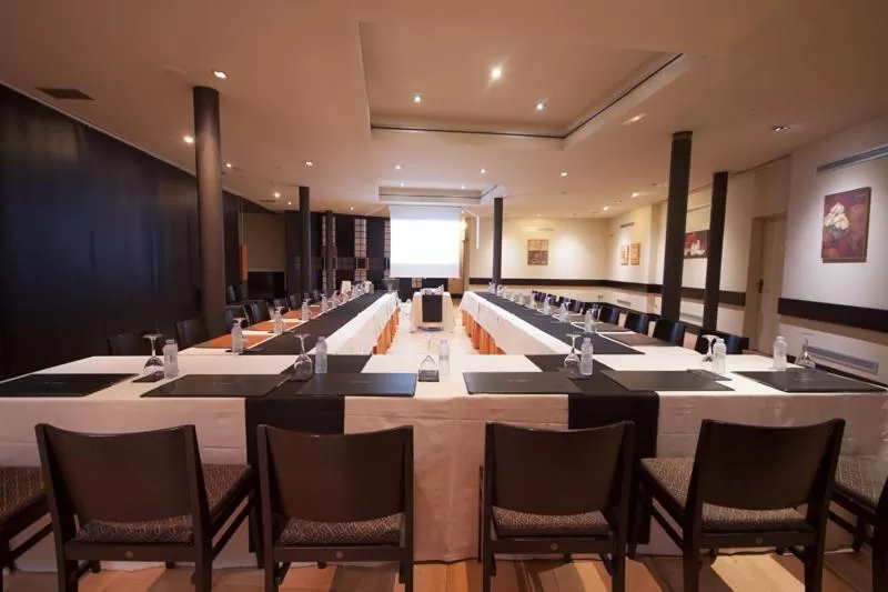 Meeting/conference room in Hotel Monasterio Benedictino