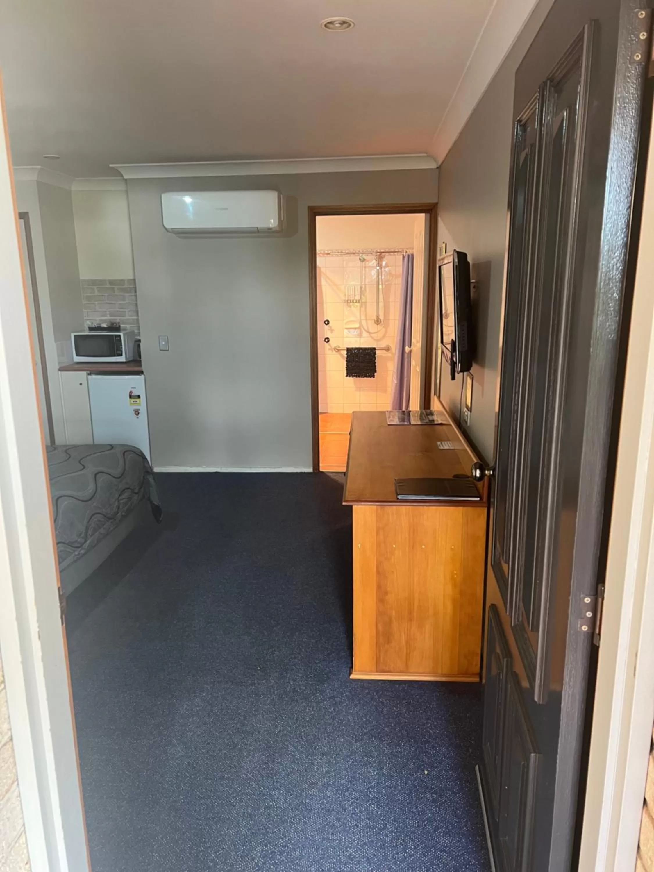 Asters On James Motor Inn