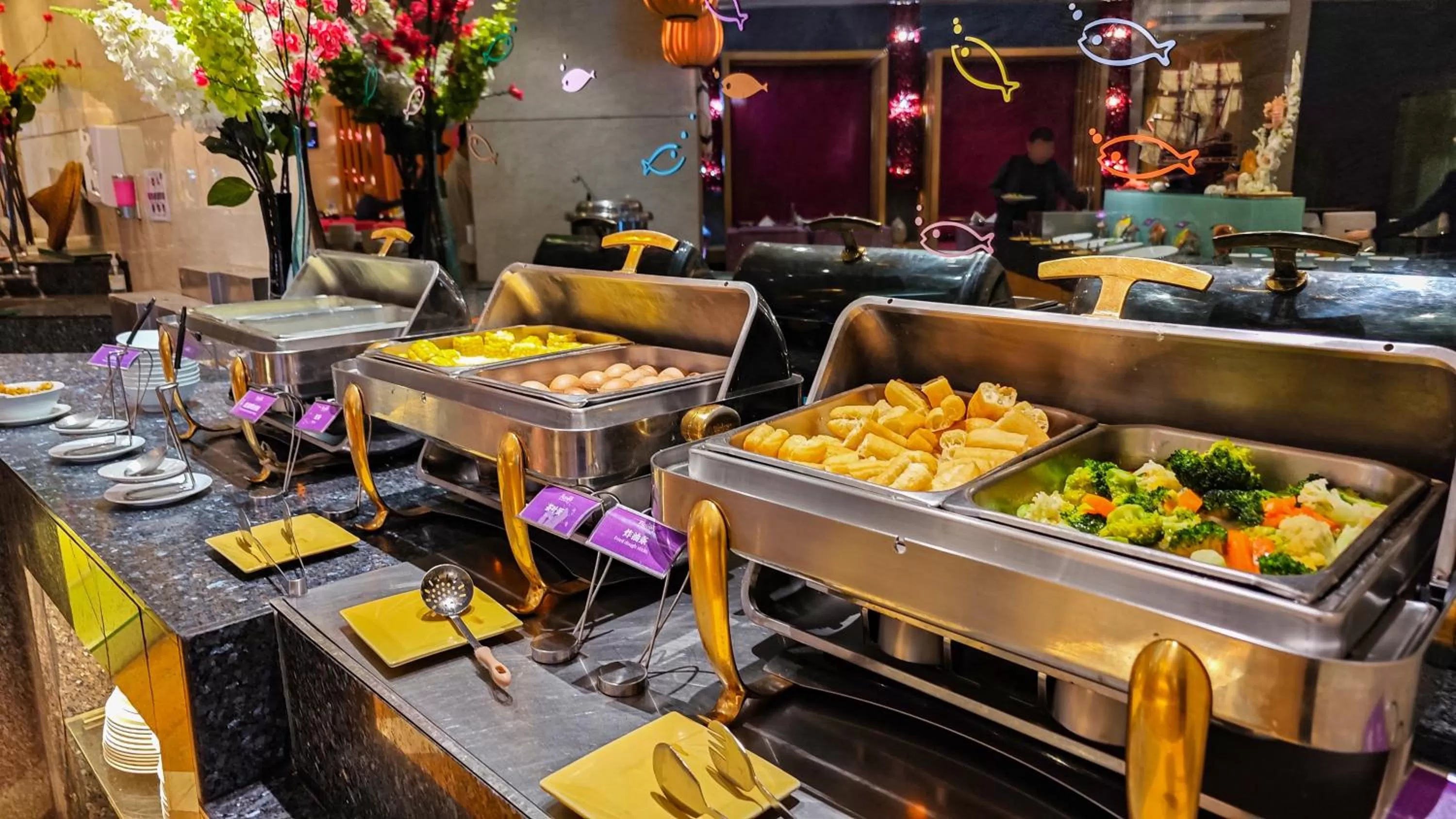 Buffet breakfast in The Pavilion Century Tower (Huaqiang NorthBusiness Zone)