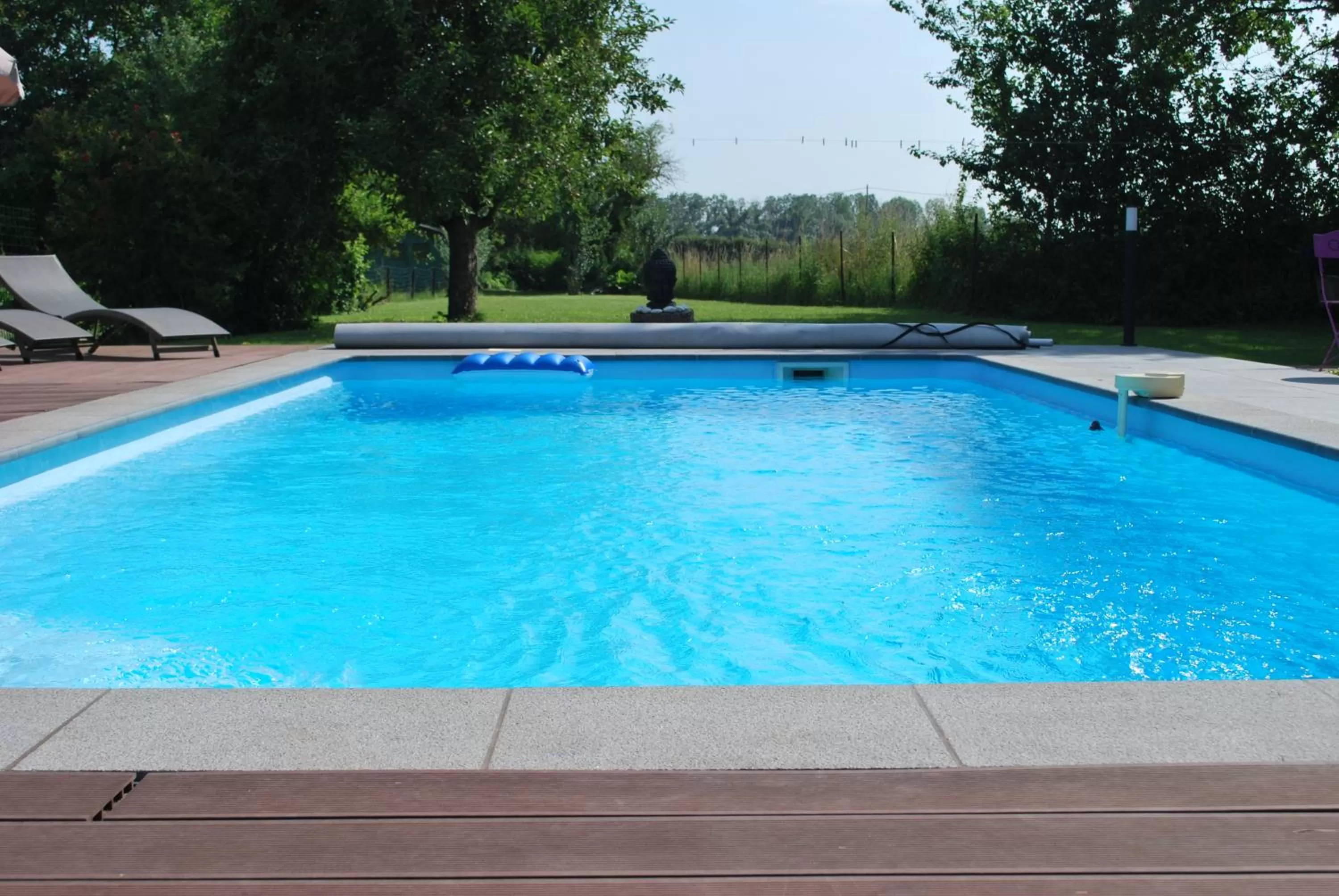 Swimming pool in chambres d hotes ,hotel ,Secret d'une Nuit a vicq prės de onnaing,avec piscine