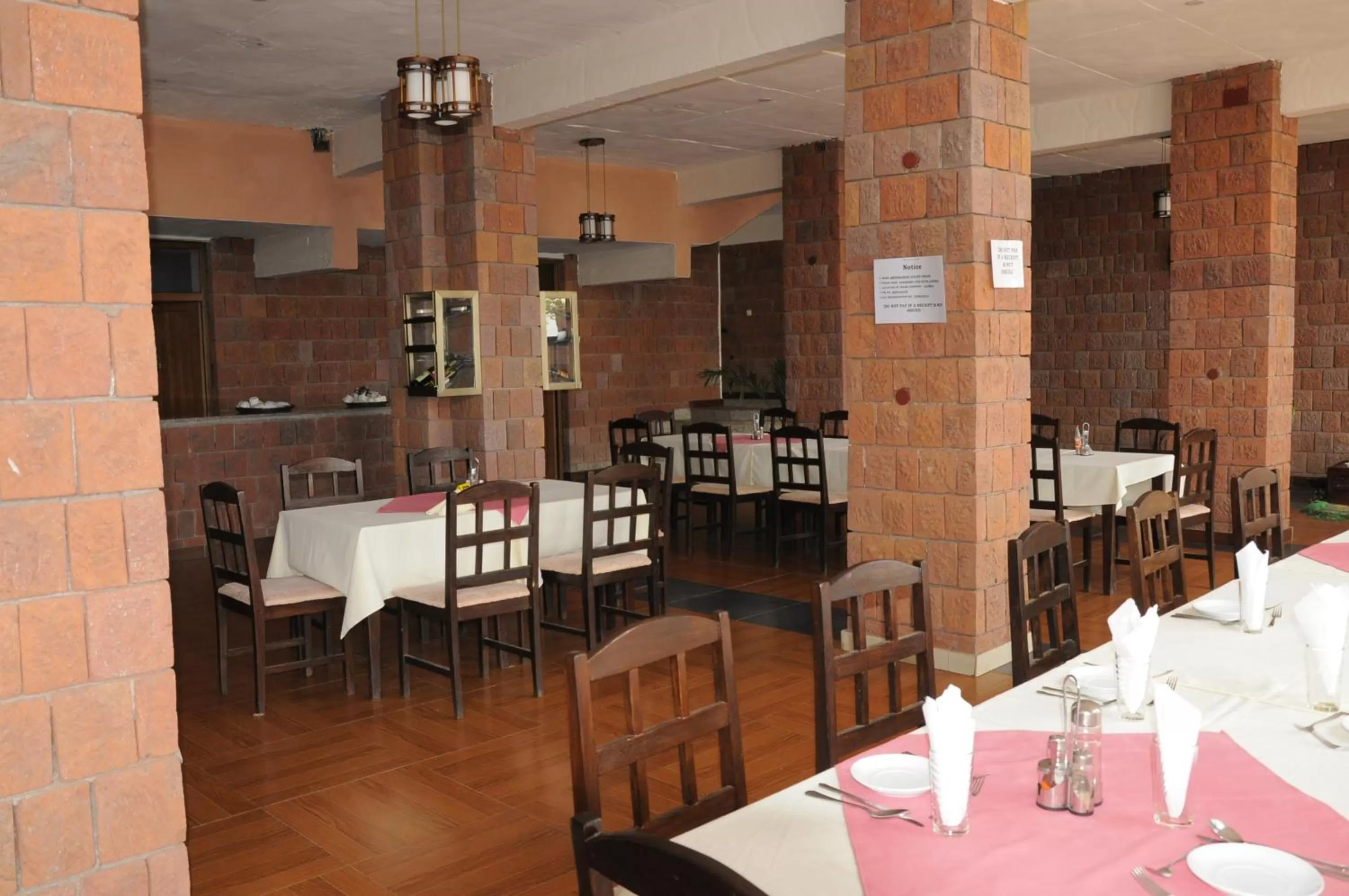 Restaurant/places to eat in Panoramic View Hotel