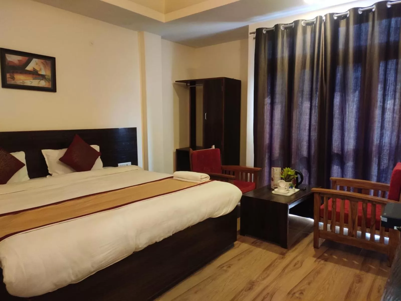 Bedroom, Bed in Hotel The Narayani Continental