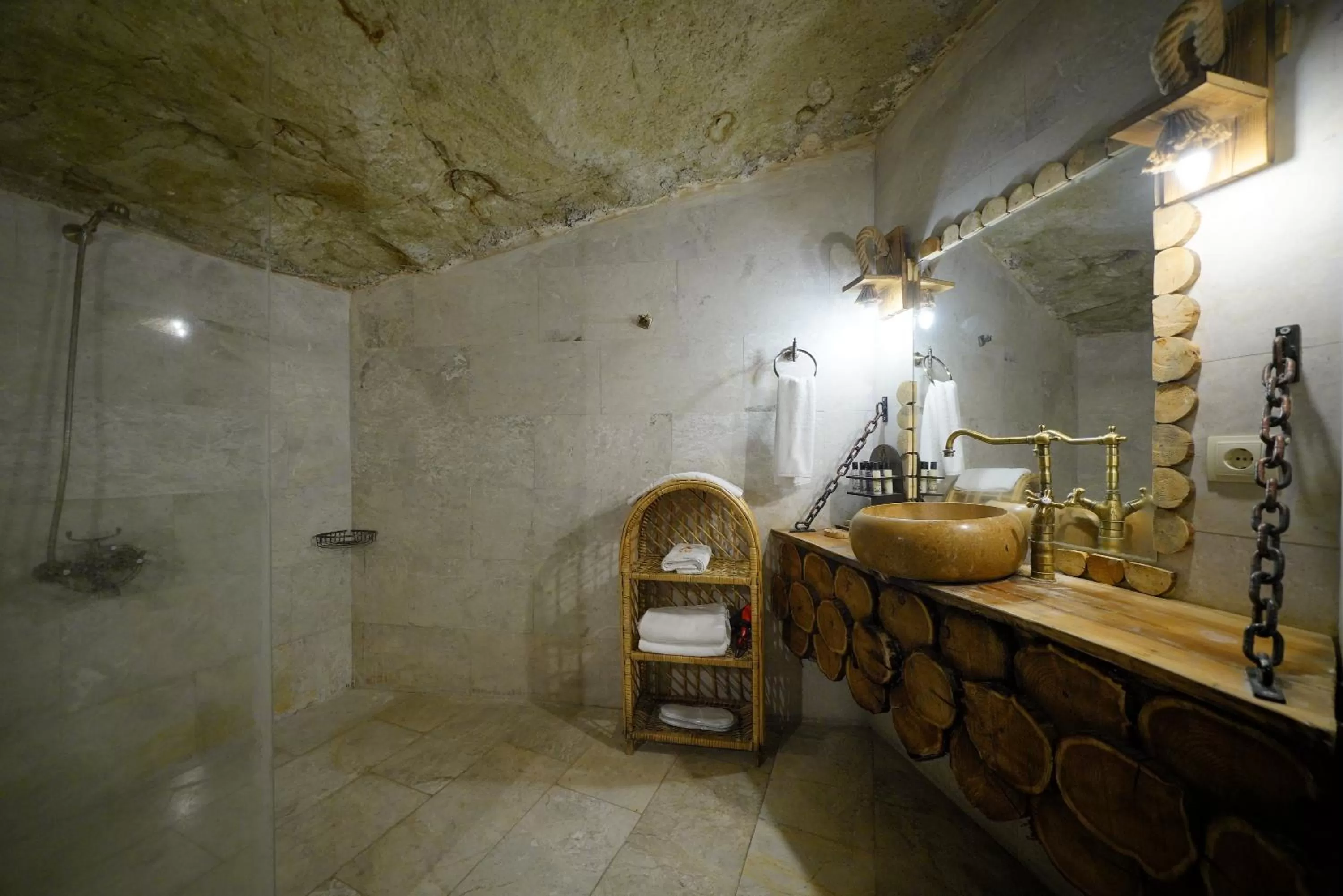 Shower in Cappadocia Nar Cave House & Swimming Pool