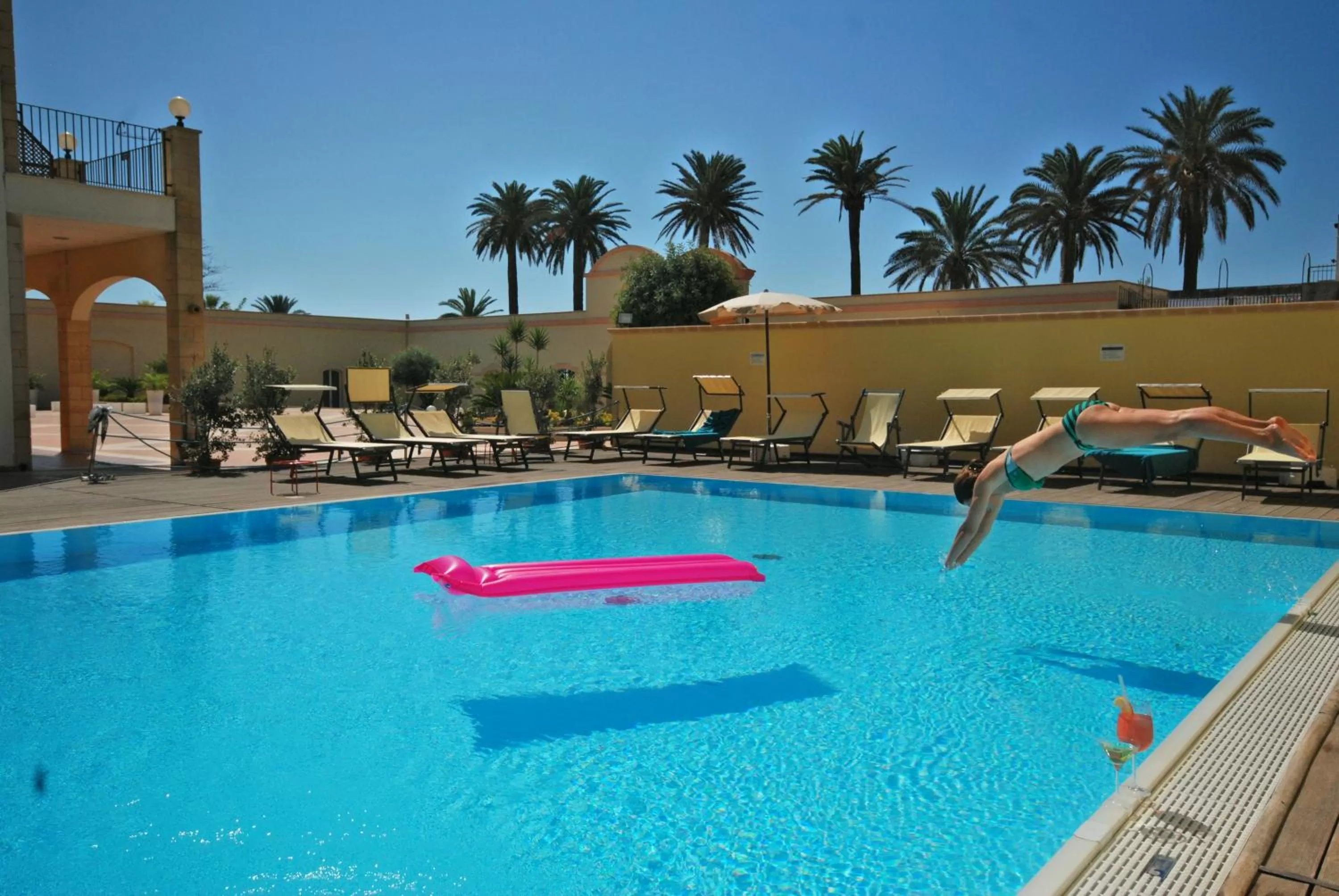 Swimming pool in Mahara Hotel & Wellness