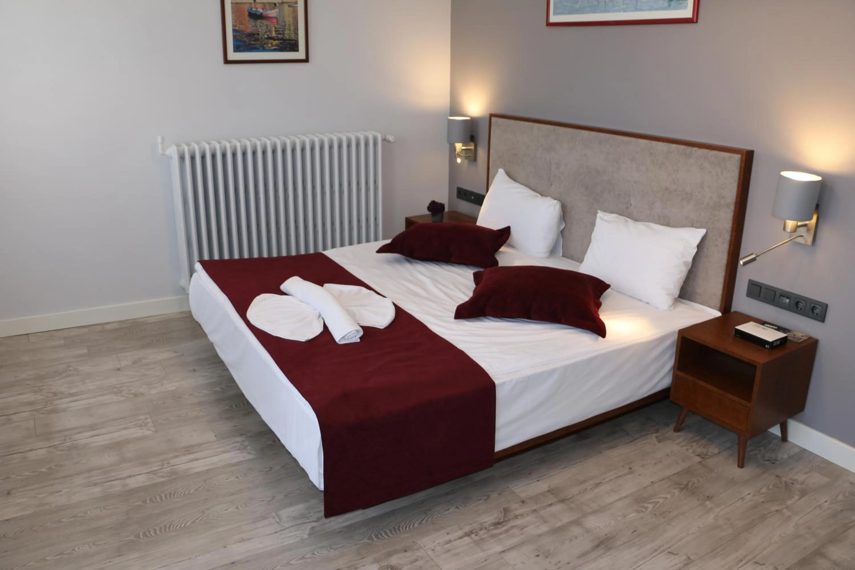 Photo of the whole room, Bed in Triada Hotel Taksim - Special Category