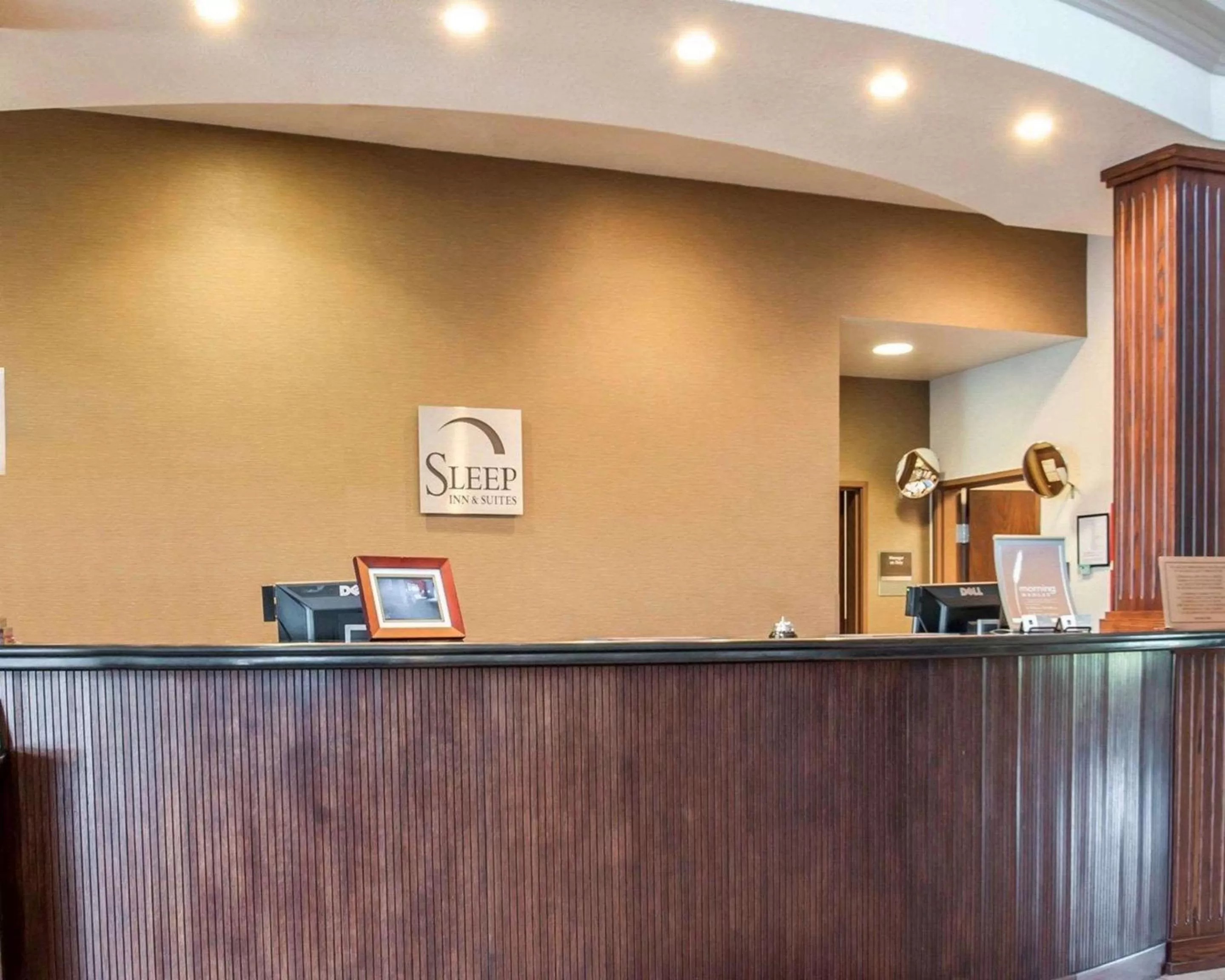 Lobby or reception in Sleep Inn & Suites Lake of the Ozarks