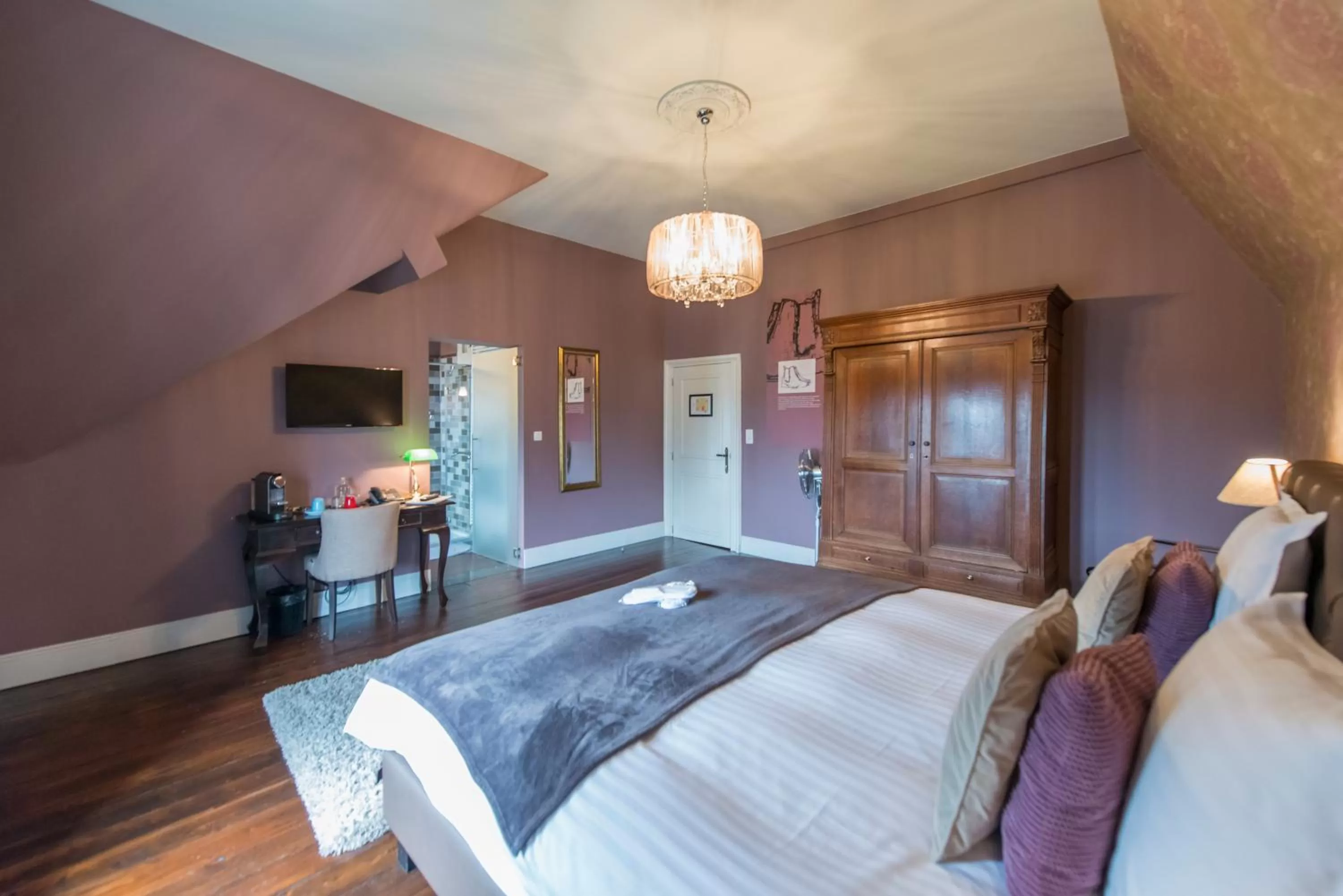 Photo of the whole room, Bed in Boutique Hotel Huys van Steyns