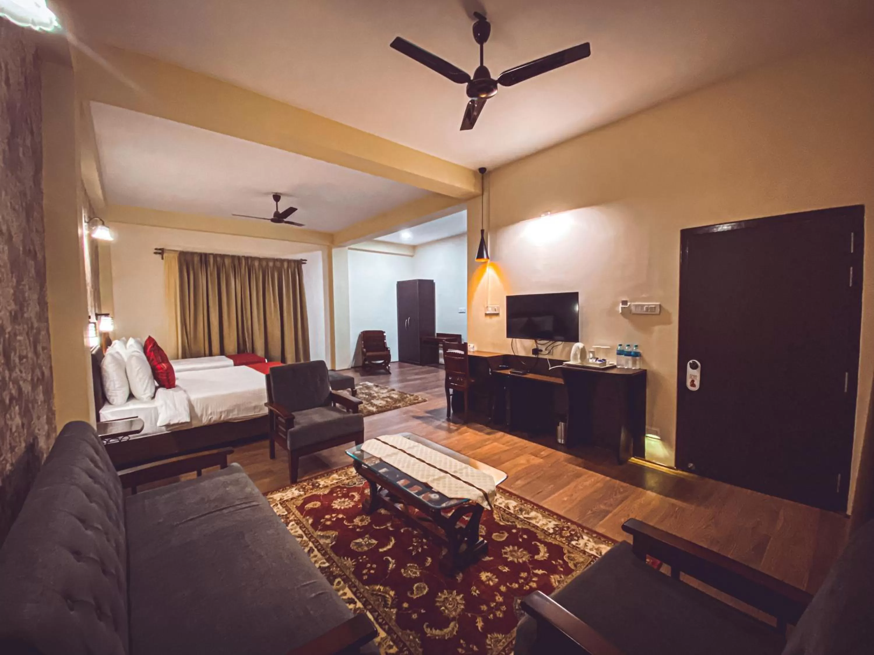 Seating Area in Windermere Inn