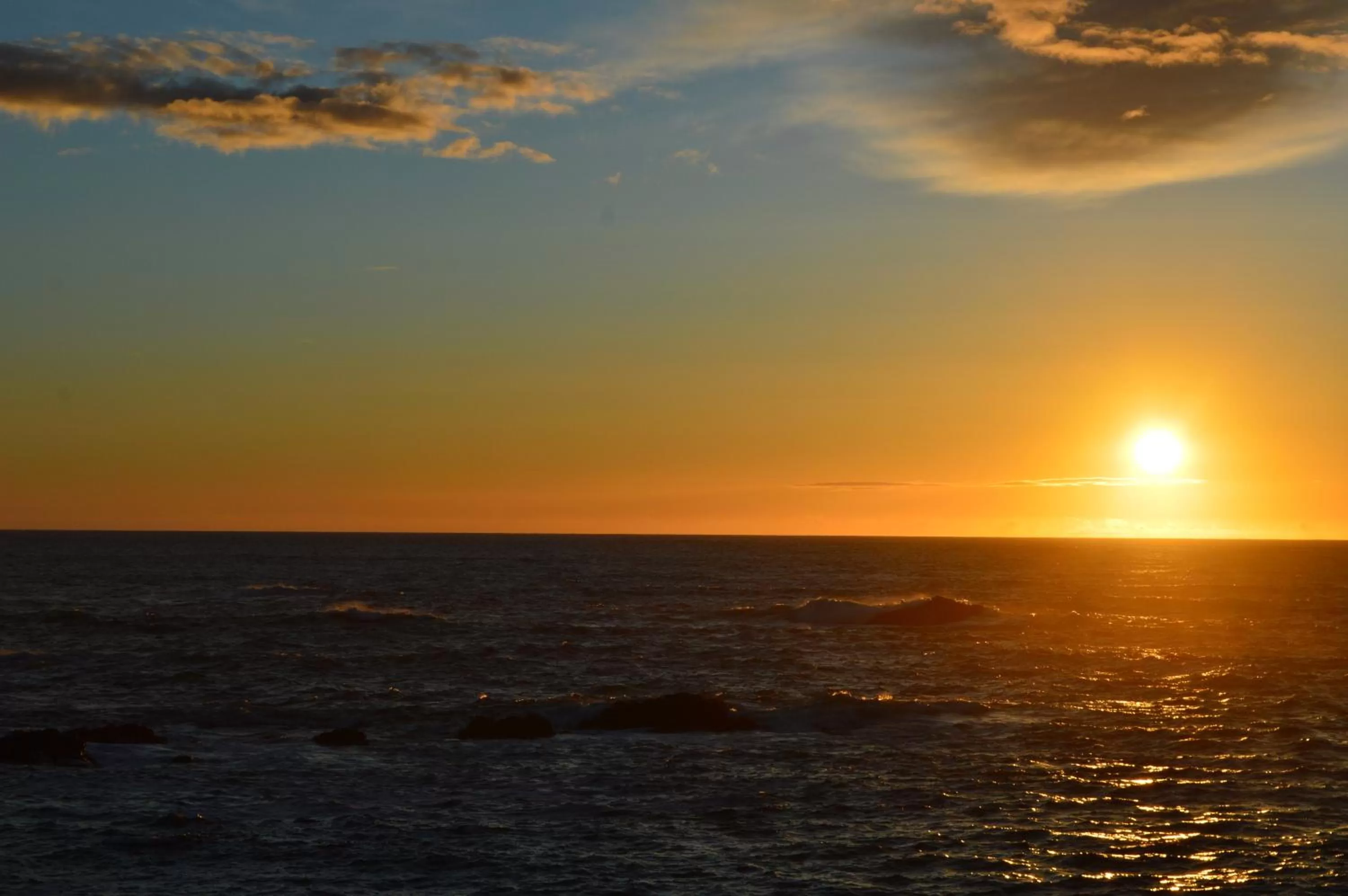 Sunset, Sunrise/Sunset in Omeo Suites Glass Beach