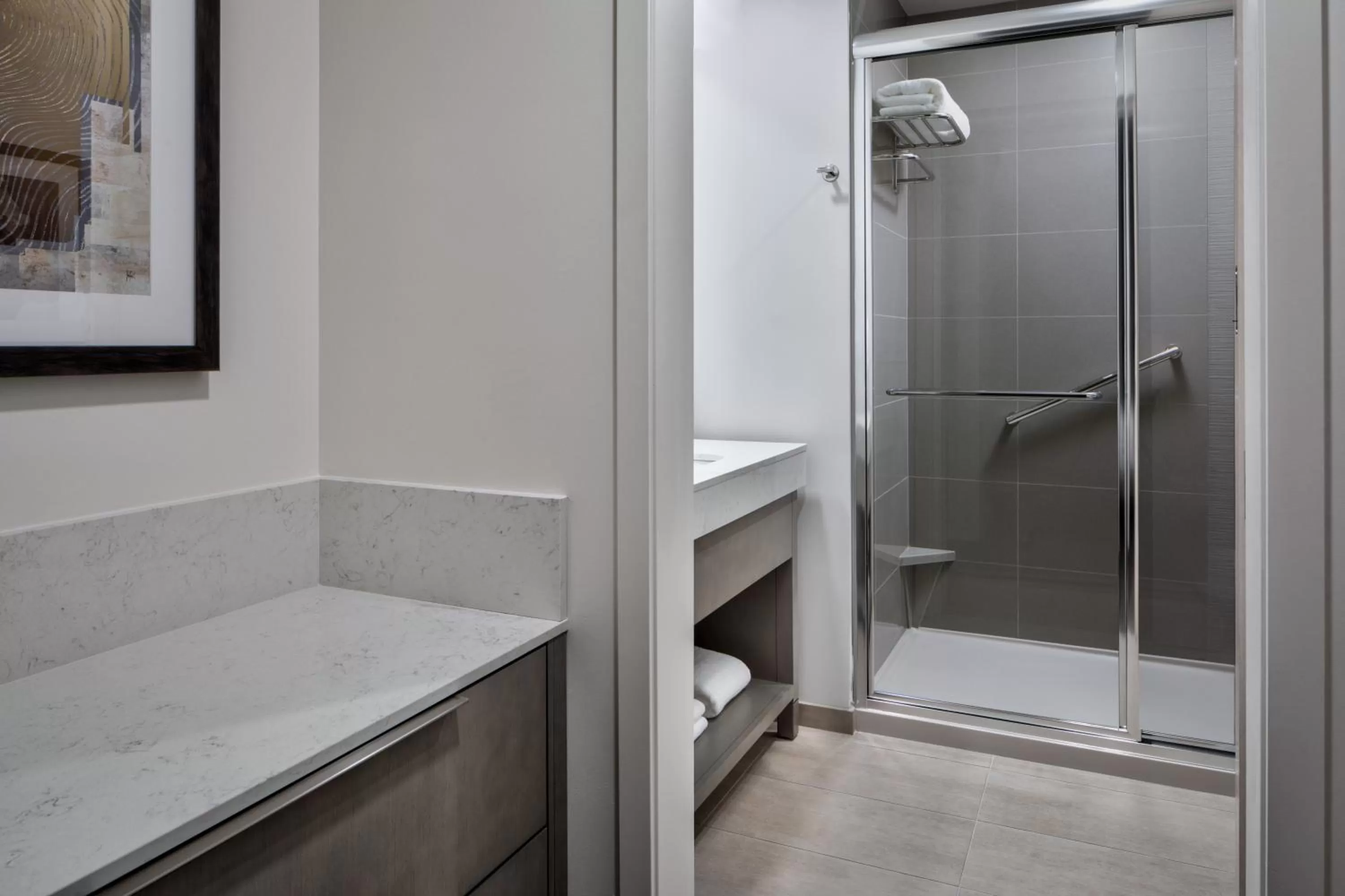 Bathroom in Hyatt House Denver Aurora Anschutz Medical Campus