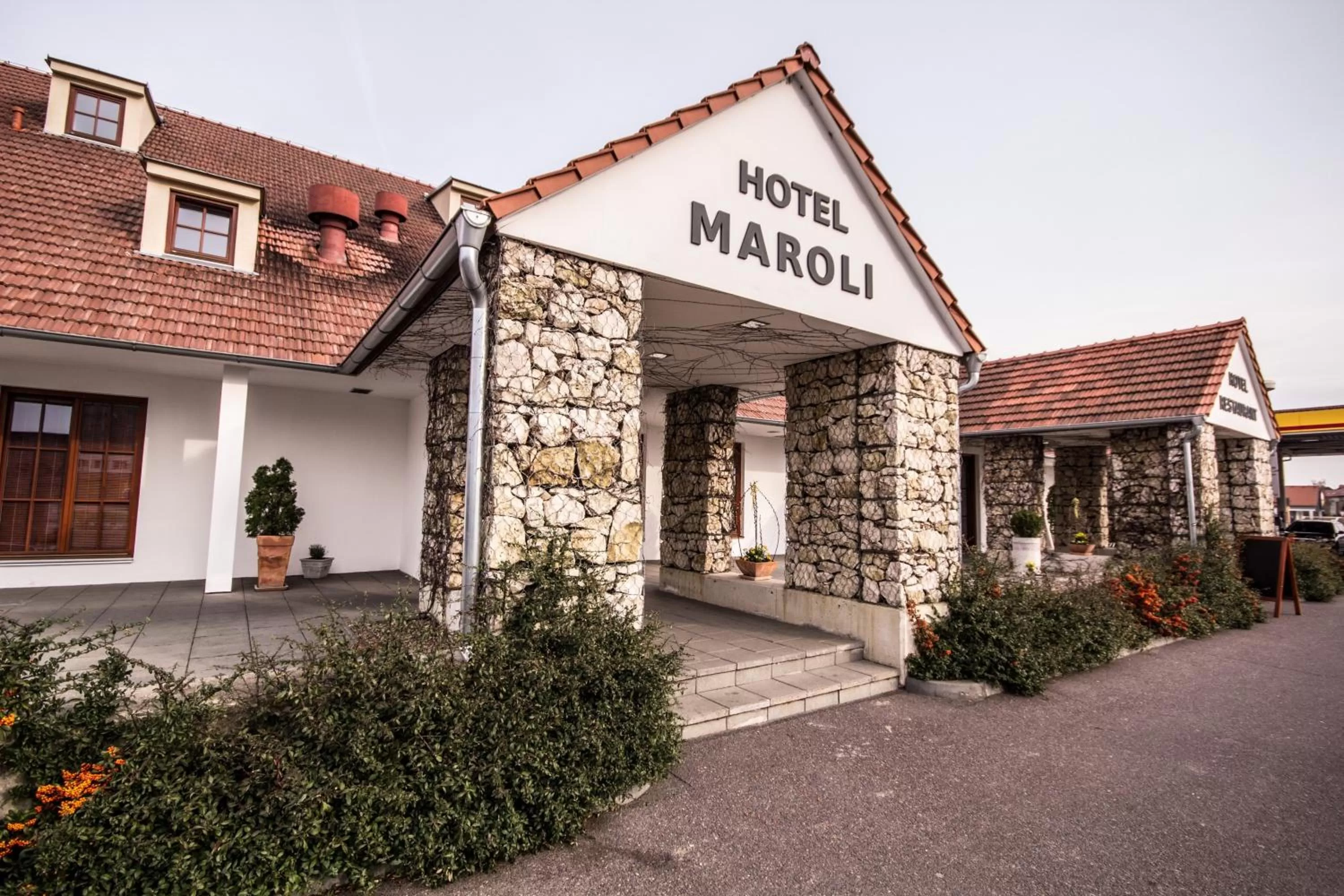 Facade/entrance in Hotel Maroli Mikulov