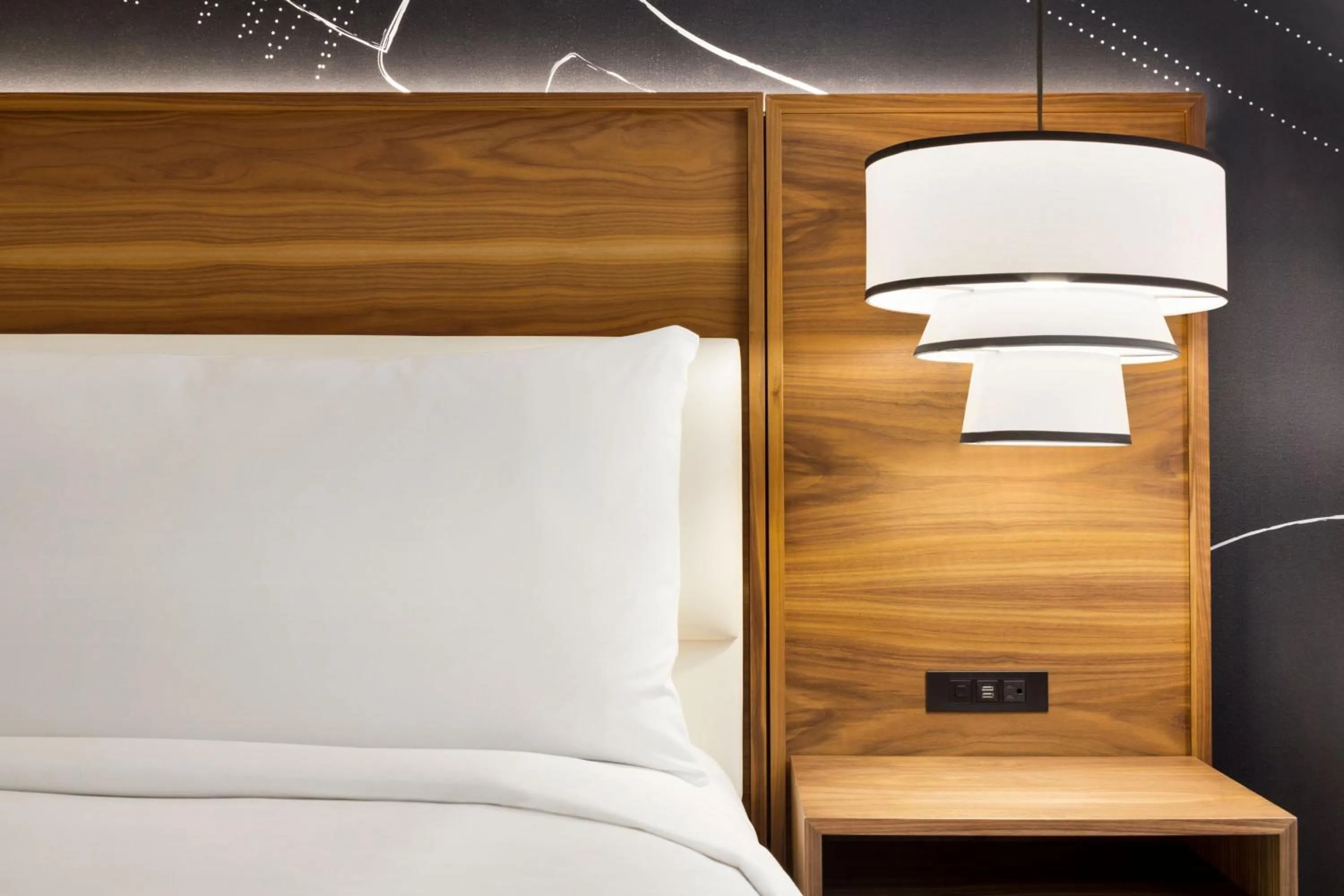 Photo of the whole room, Bed in Le Meridien New York, Fifth Avenue