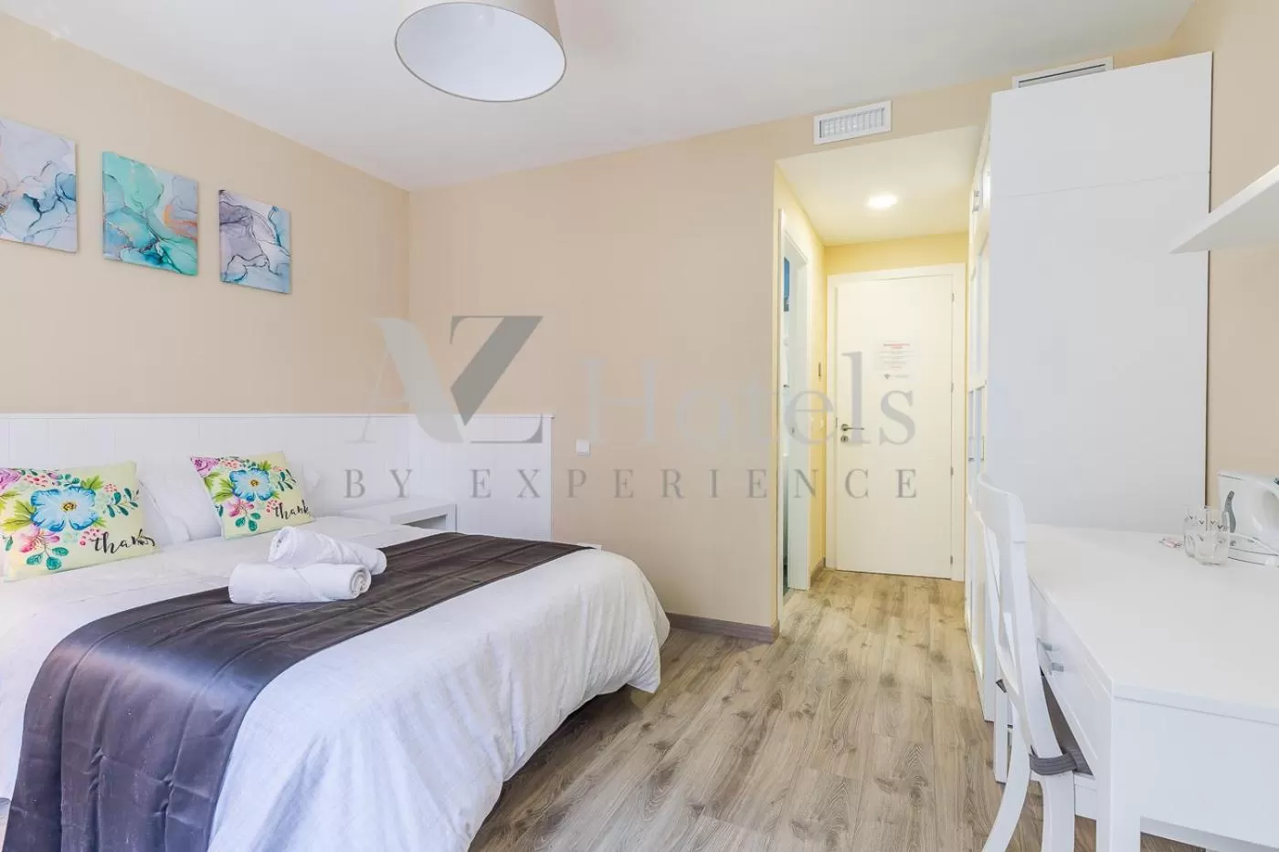 Photo of the whole room, Bed in AYZ Villegas - Auto check-in property