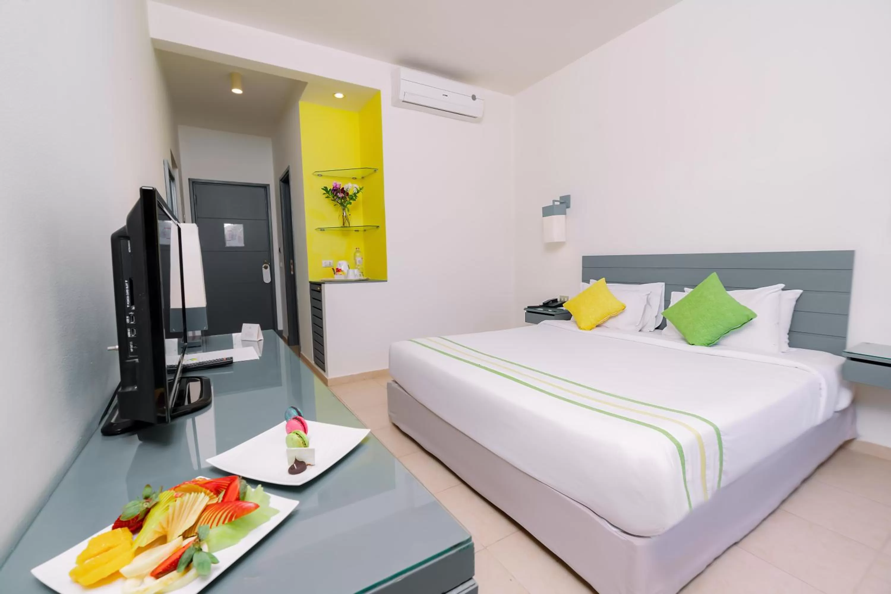 Photo of the whole room, Bed in Lemon & Soul Makadi Garden