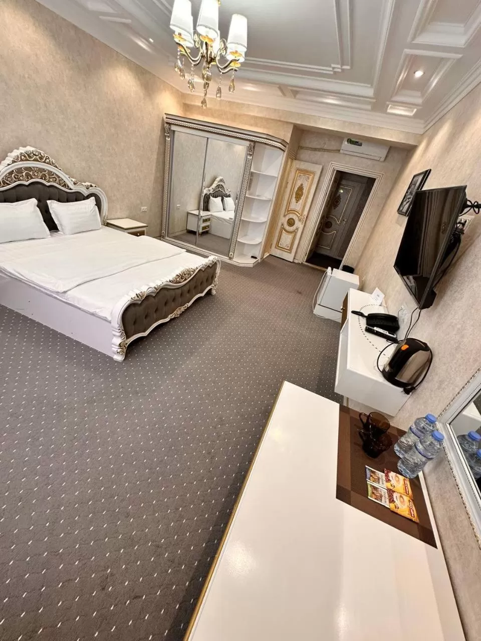 Photo of the whole room, Bed in Suleyman hotel