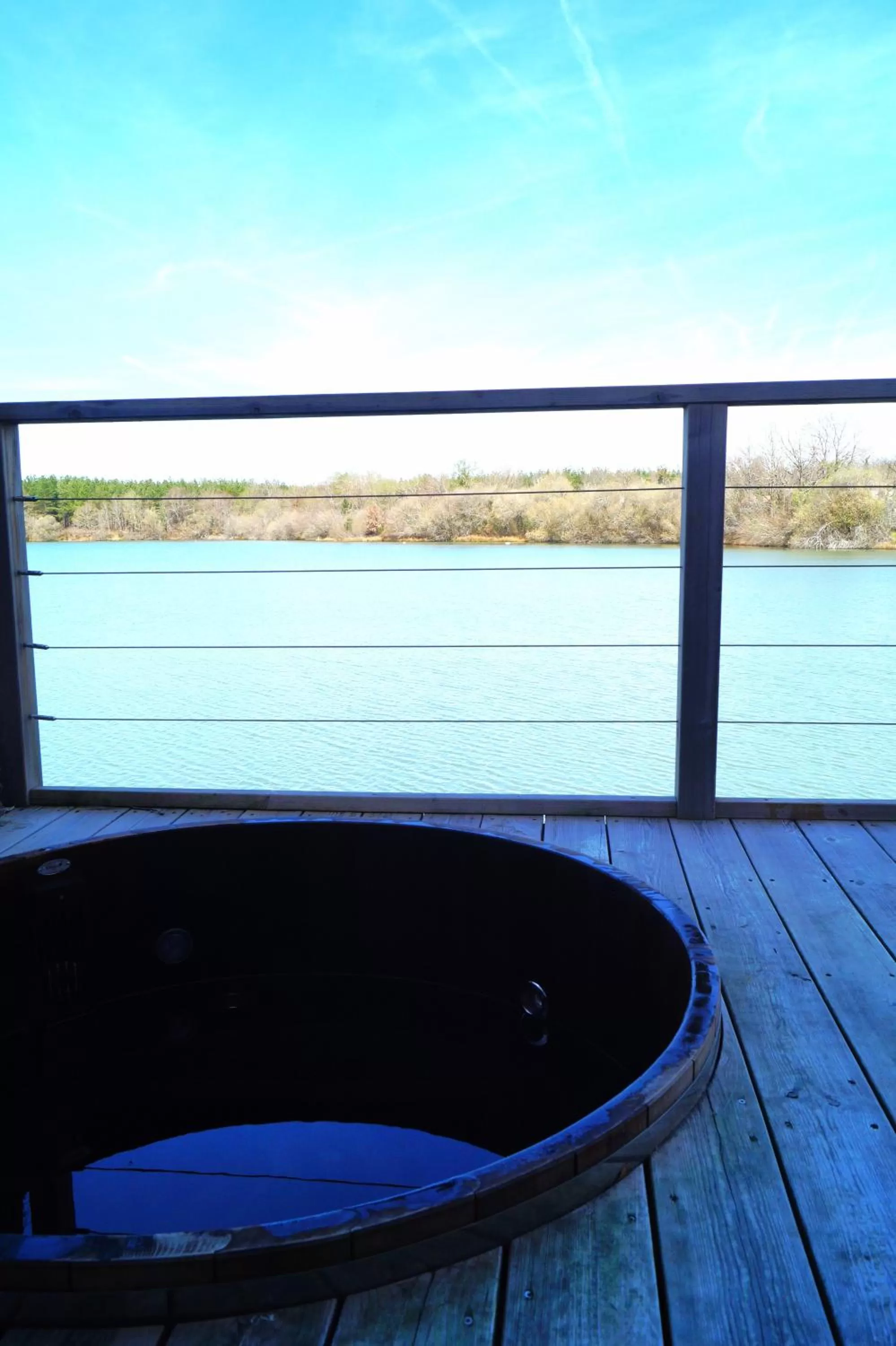 Hot Tub in Écolodges du Golf du Sauternais