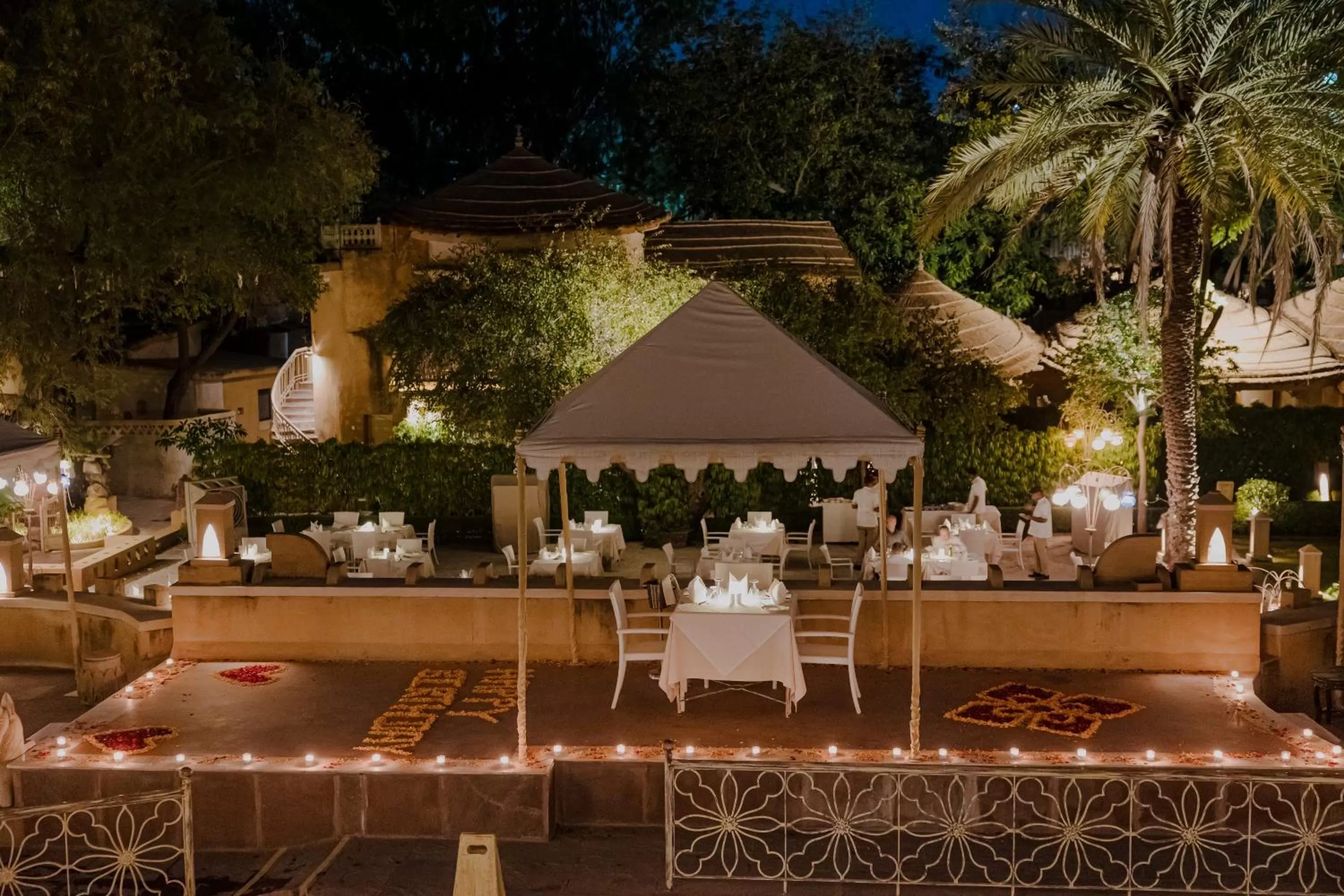 Restaurant/places to eat in Ajit Bhawan - A Palace Resort