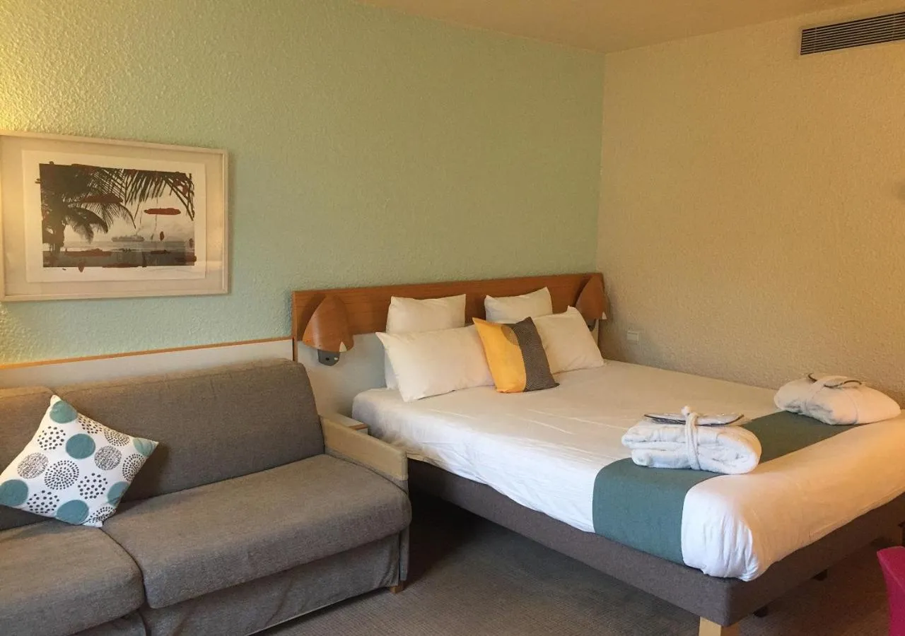 Photo of the whole room, Bed in Novotel Marseille Est Porte d'Aubagne