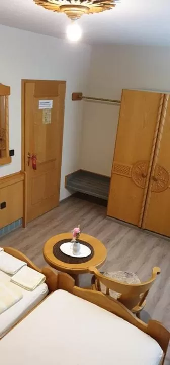 Photo of the whole room, Bed in Hotel Restaurant Paelzer-Buwe