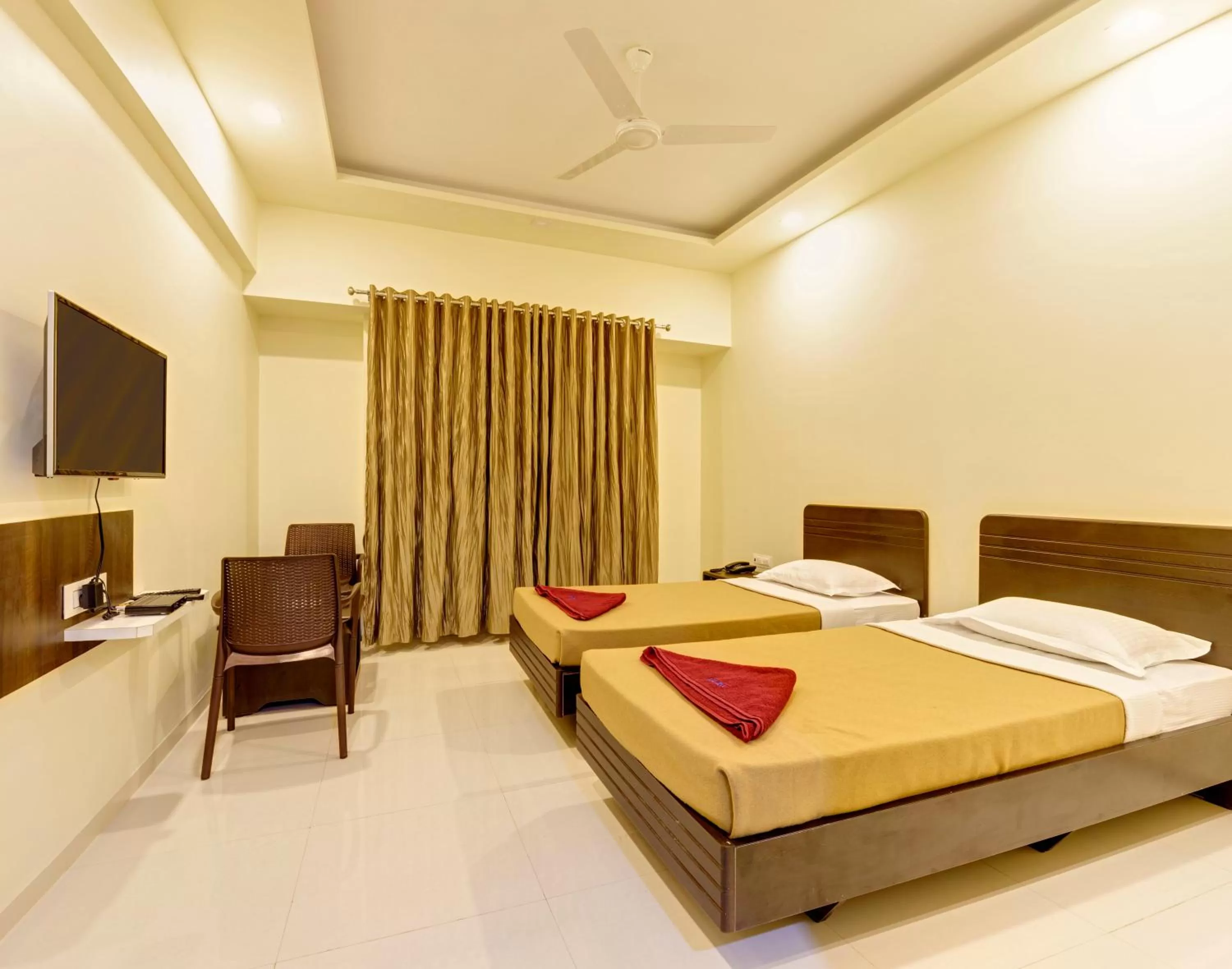 Bedroom, Bed in Hotel Galaxy Inn Kolhapur