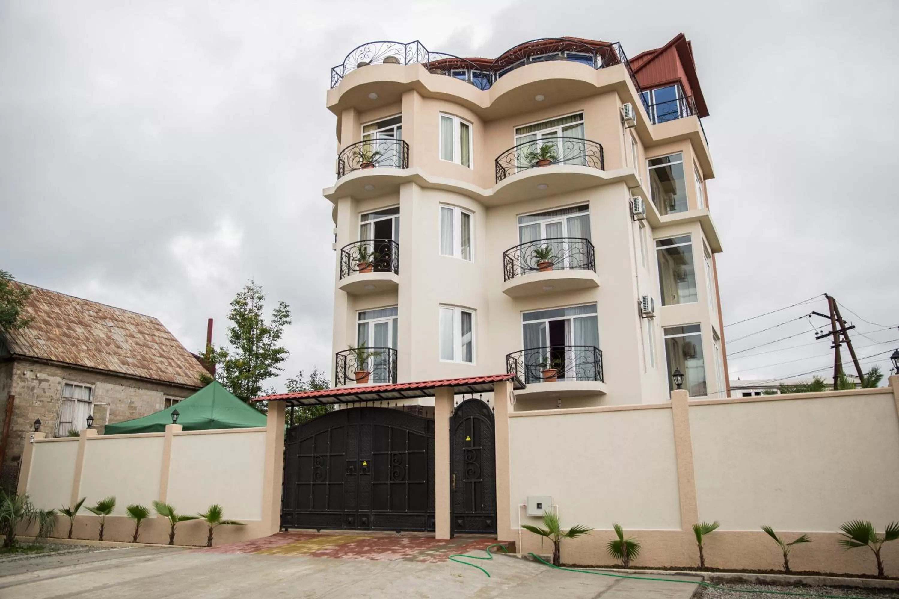 Property Building in Hotel Maria