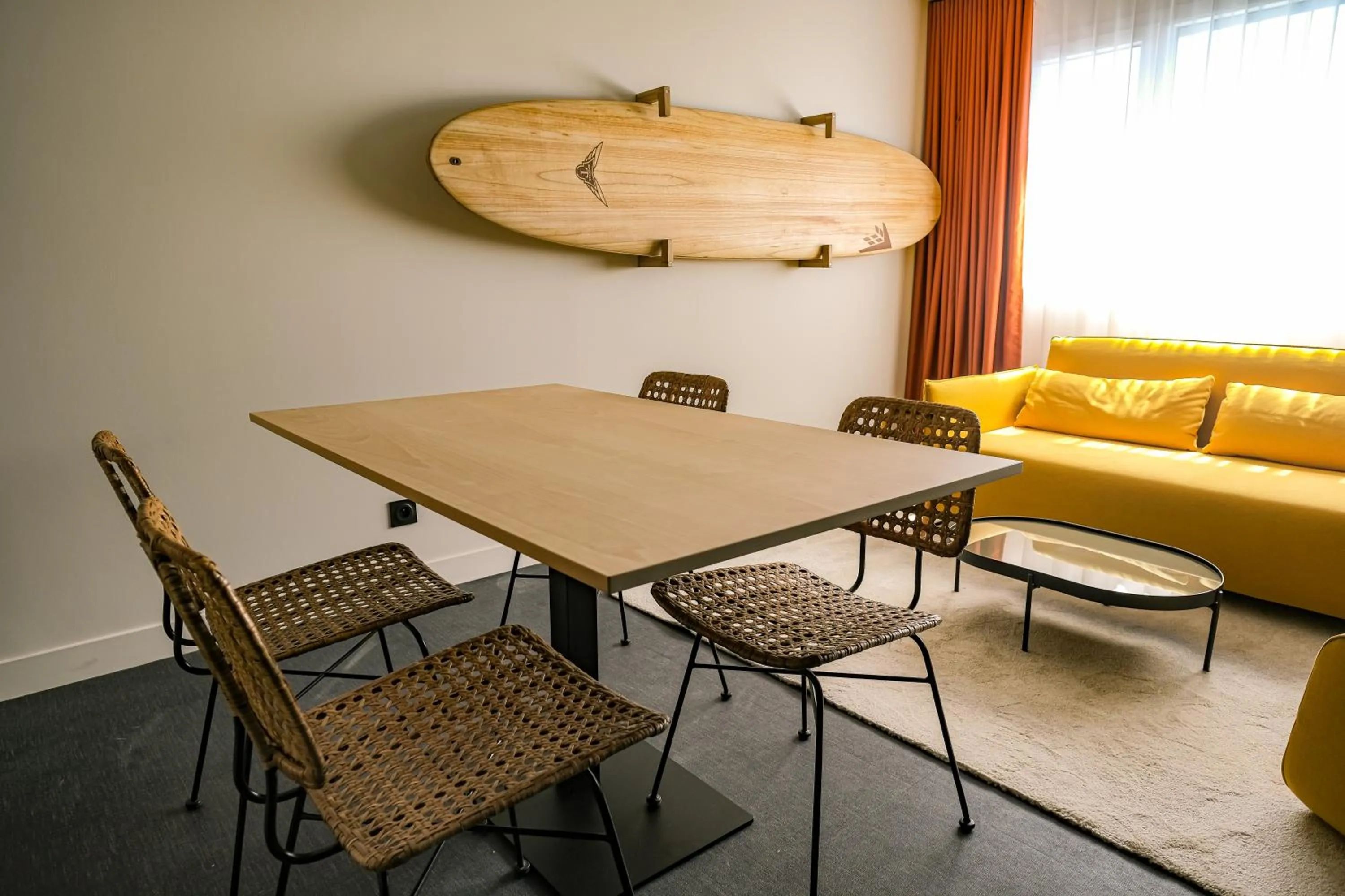Dining area in Live Hotels Bordeaux Lac