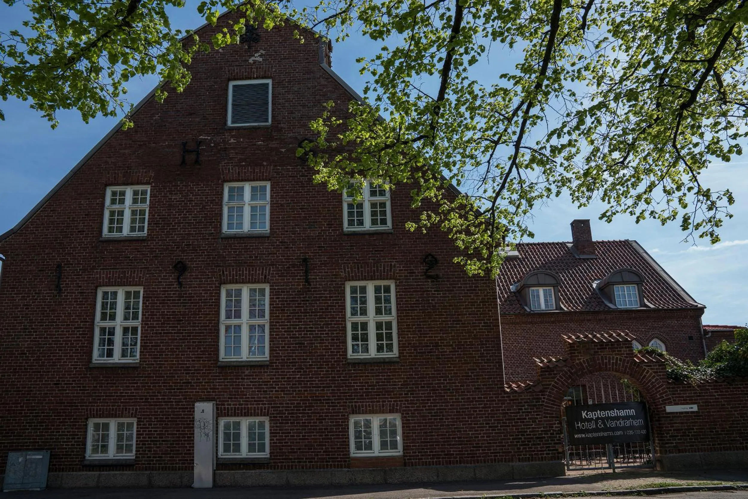 Property building in Halmstad Hotell & Vandrarhem Kaptenshamn