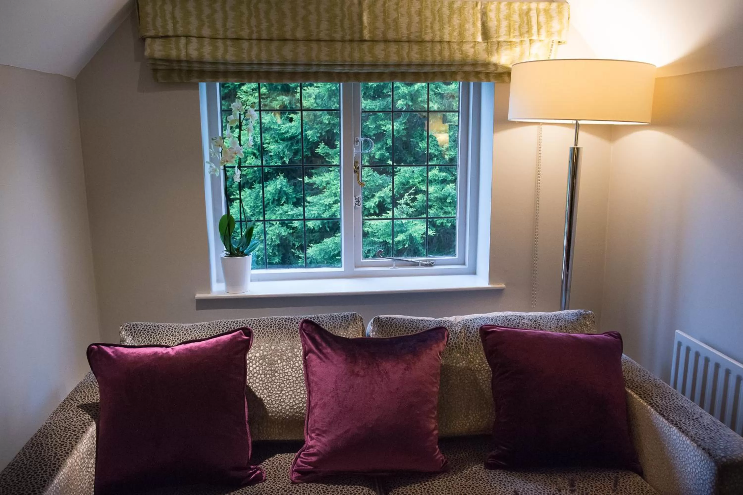 Bedroom in Hogarths Stone Manor
