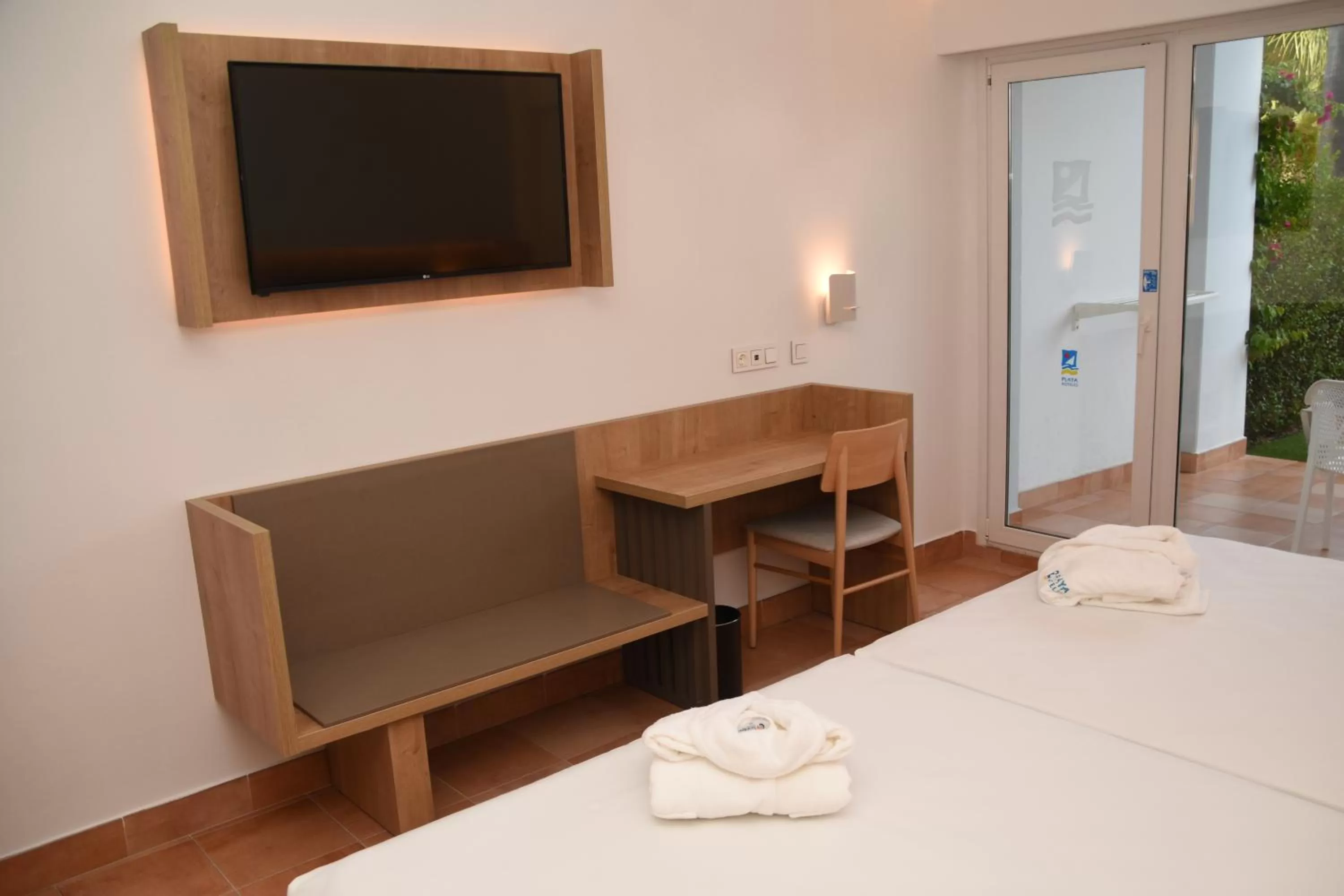 TV and multimedia, Bed in Playaballena