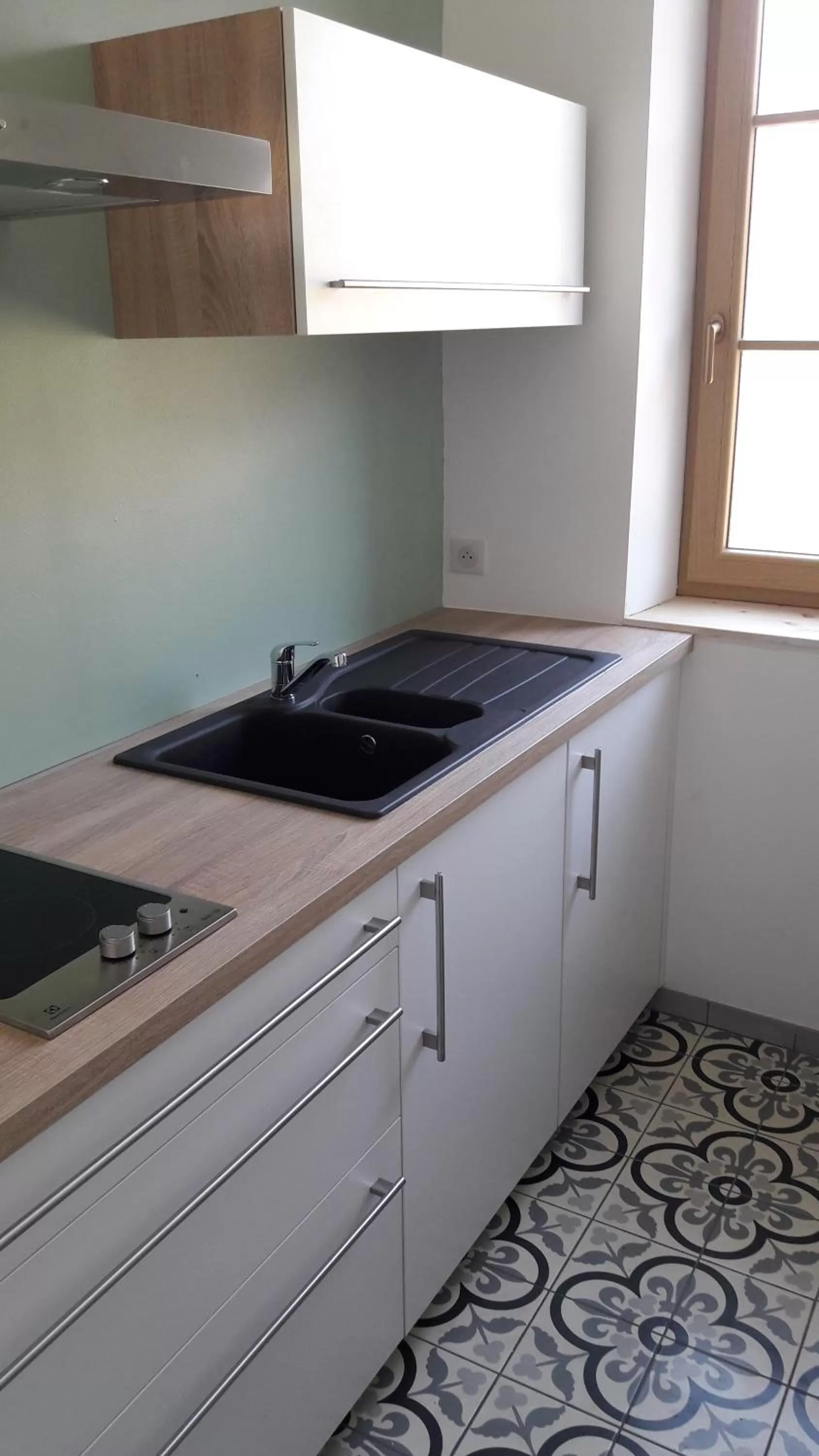 Communal kitchen in La Belle Epoque & Spa - Maison d'hôtes