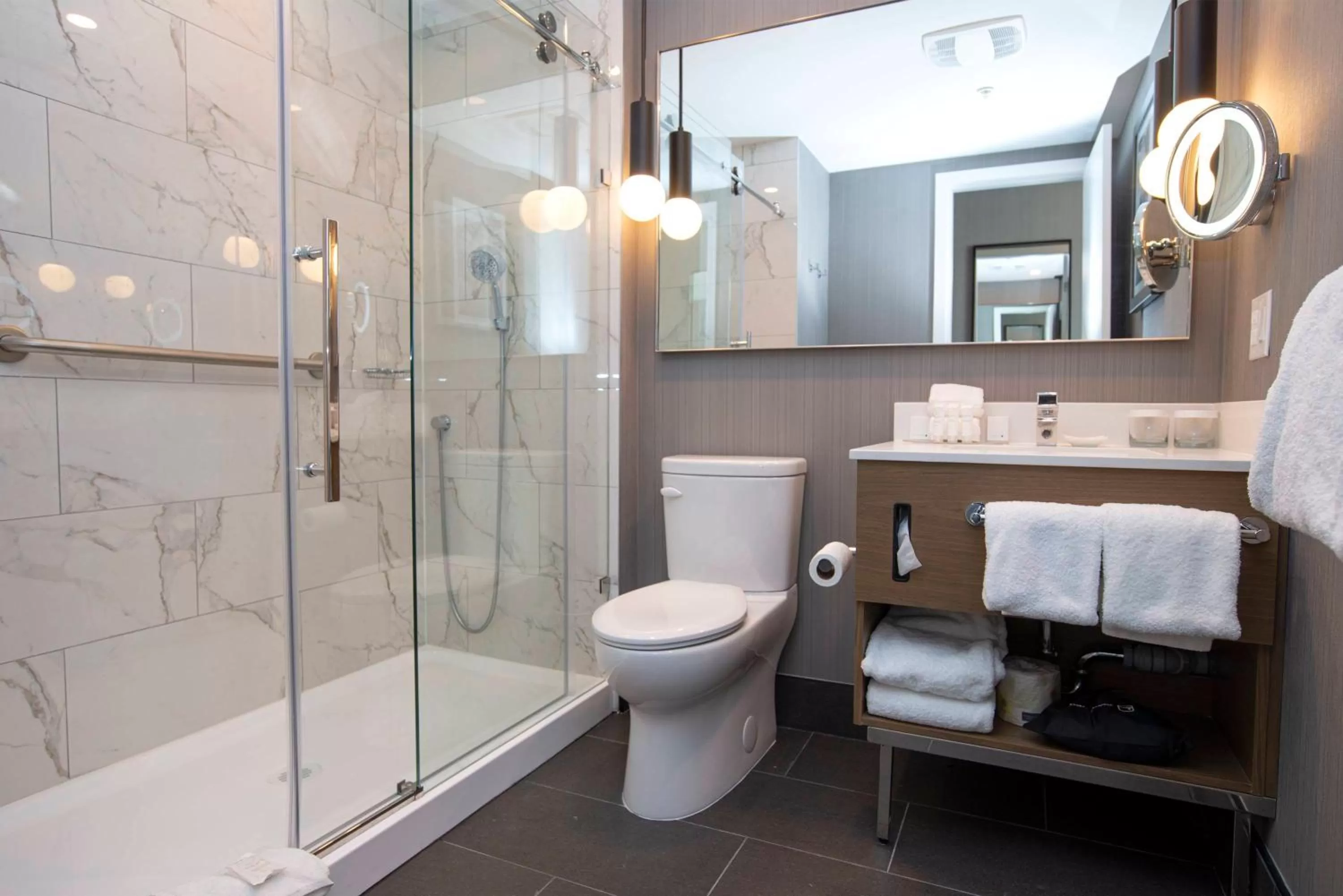 Bathroom in Sandman Signature Sherwood Park Hotel