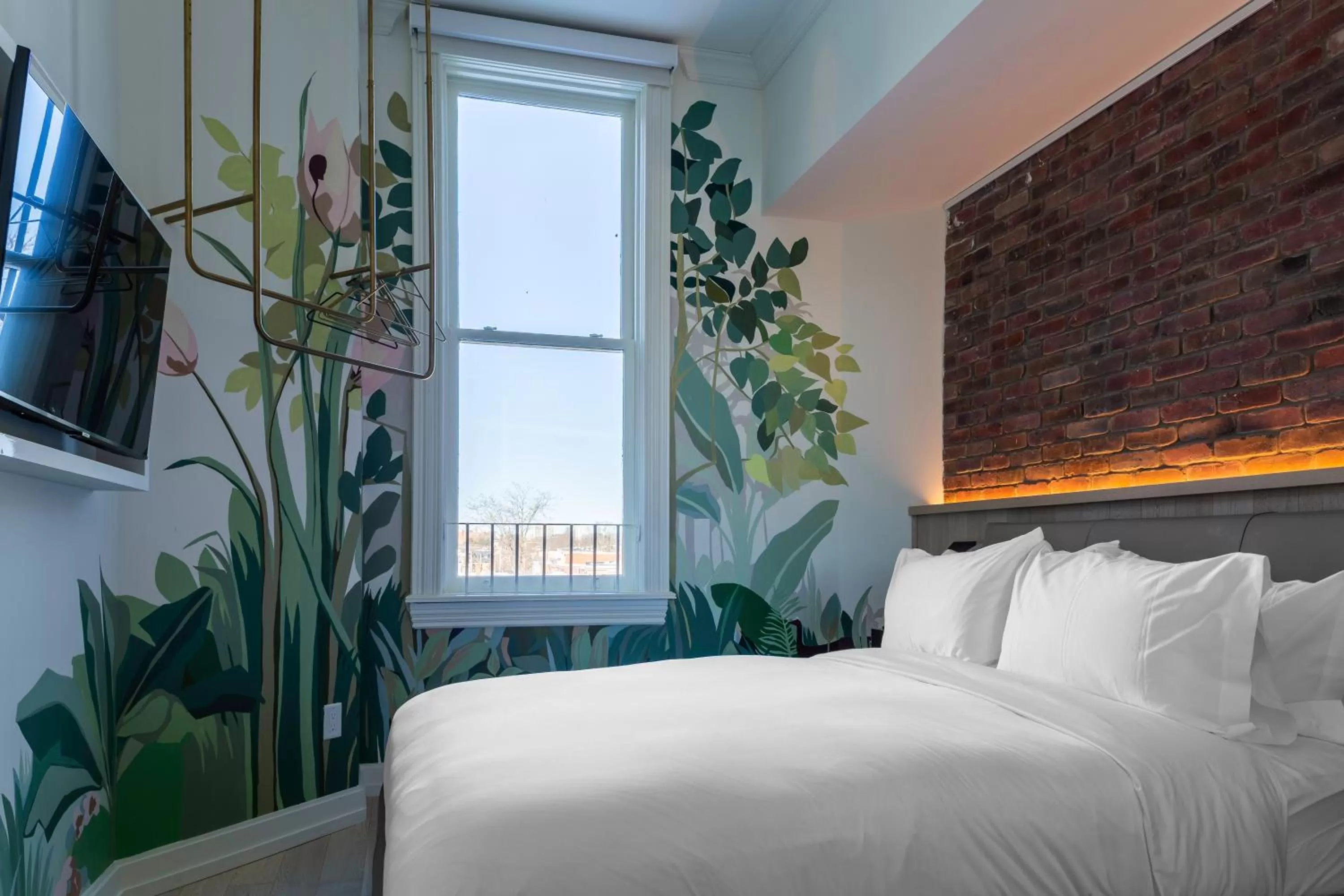 Bedroom, Bed in Gladstone House