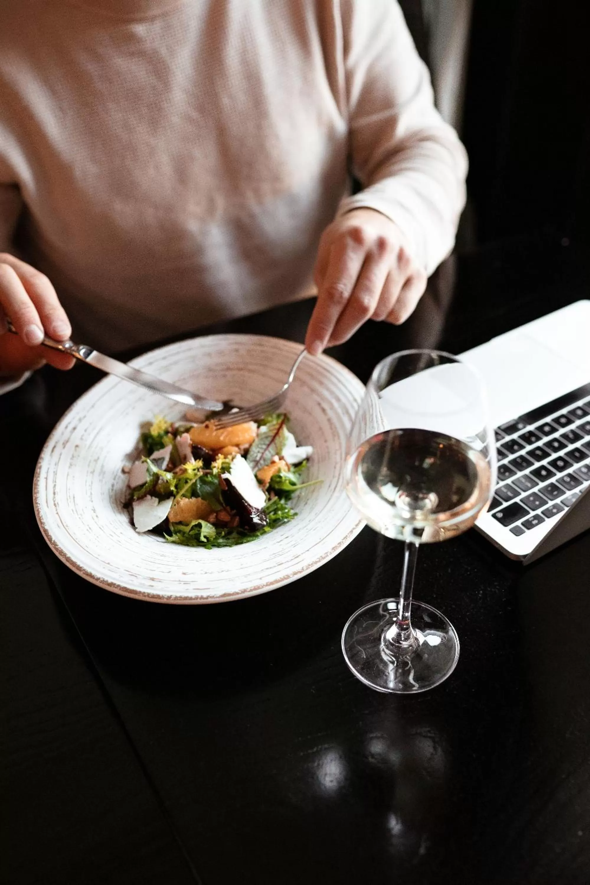 Restaurant/places to eat in PURO Hotel Poznań Stare Miasto