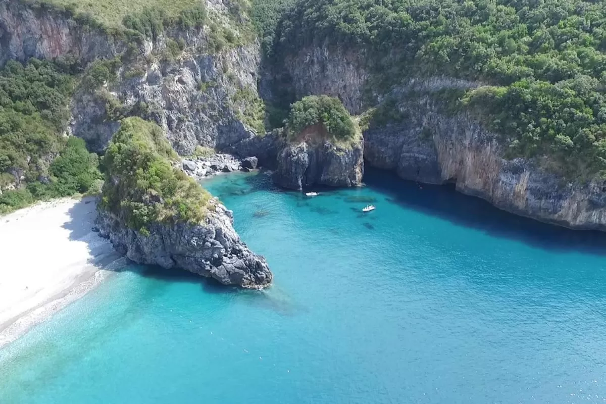 Natural landscape in Aria Di mare b&b family